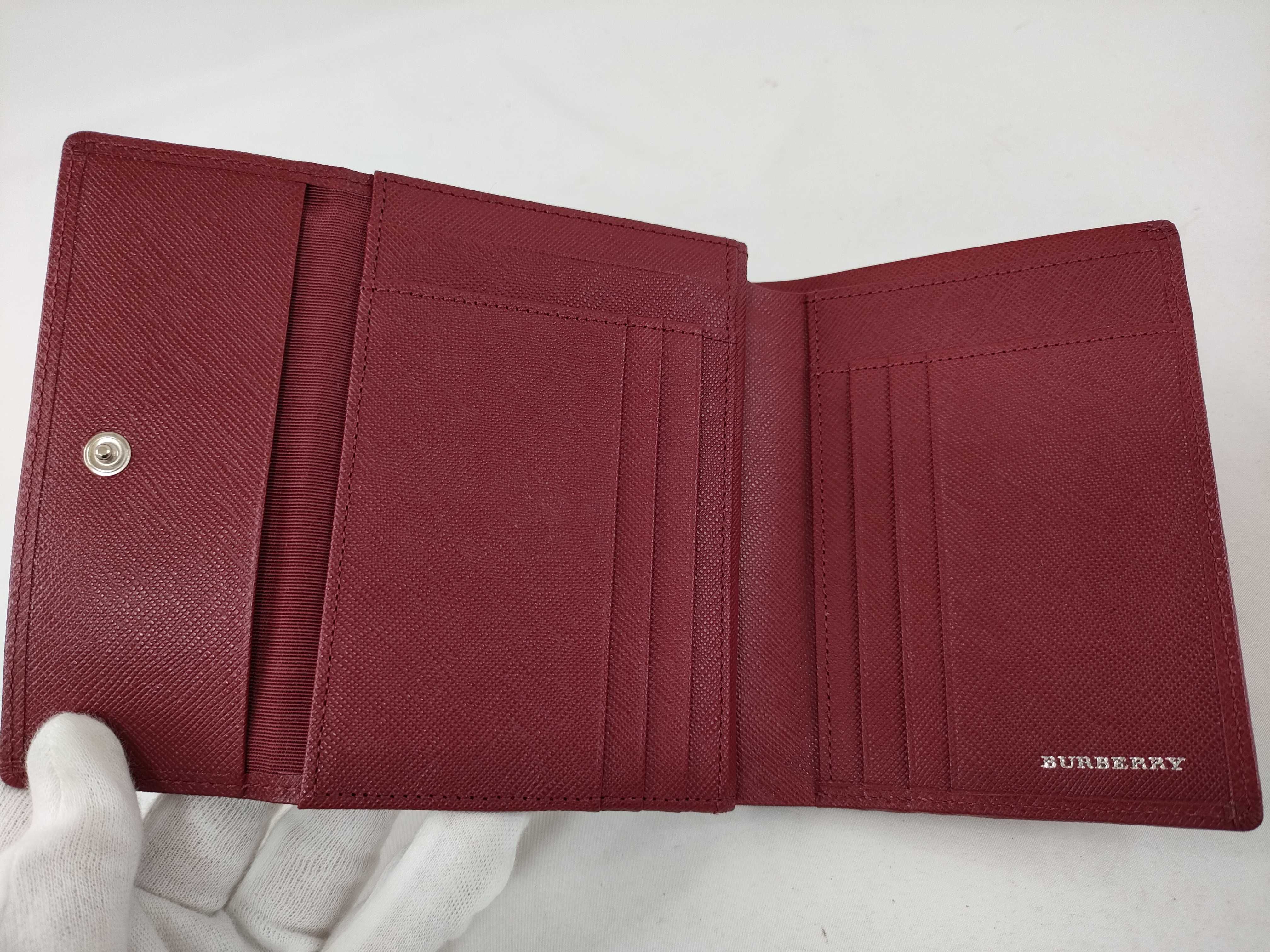 Check Clasp Medium Wallet/Fold Wallet Red Wallet — view 9