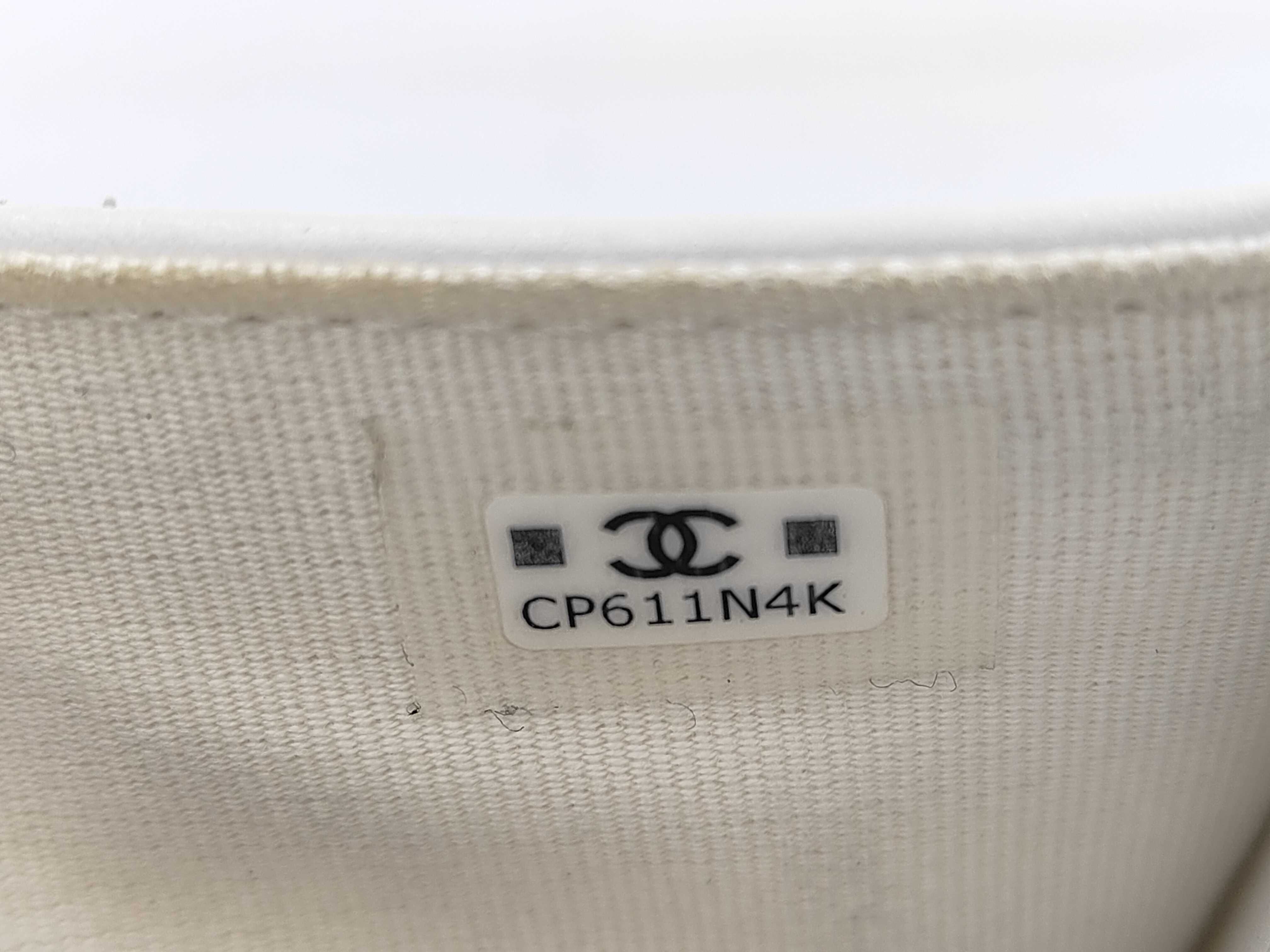 Long Wallet, Caviar Leather, Matelassé, Random Number, Coco Mark, White Wallet — view 7