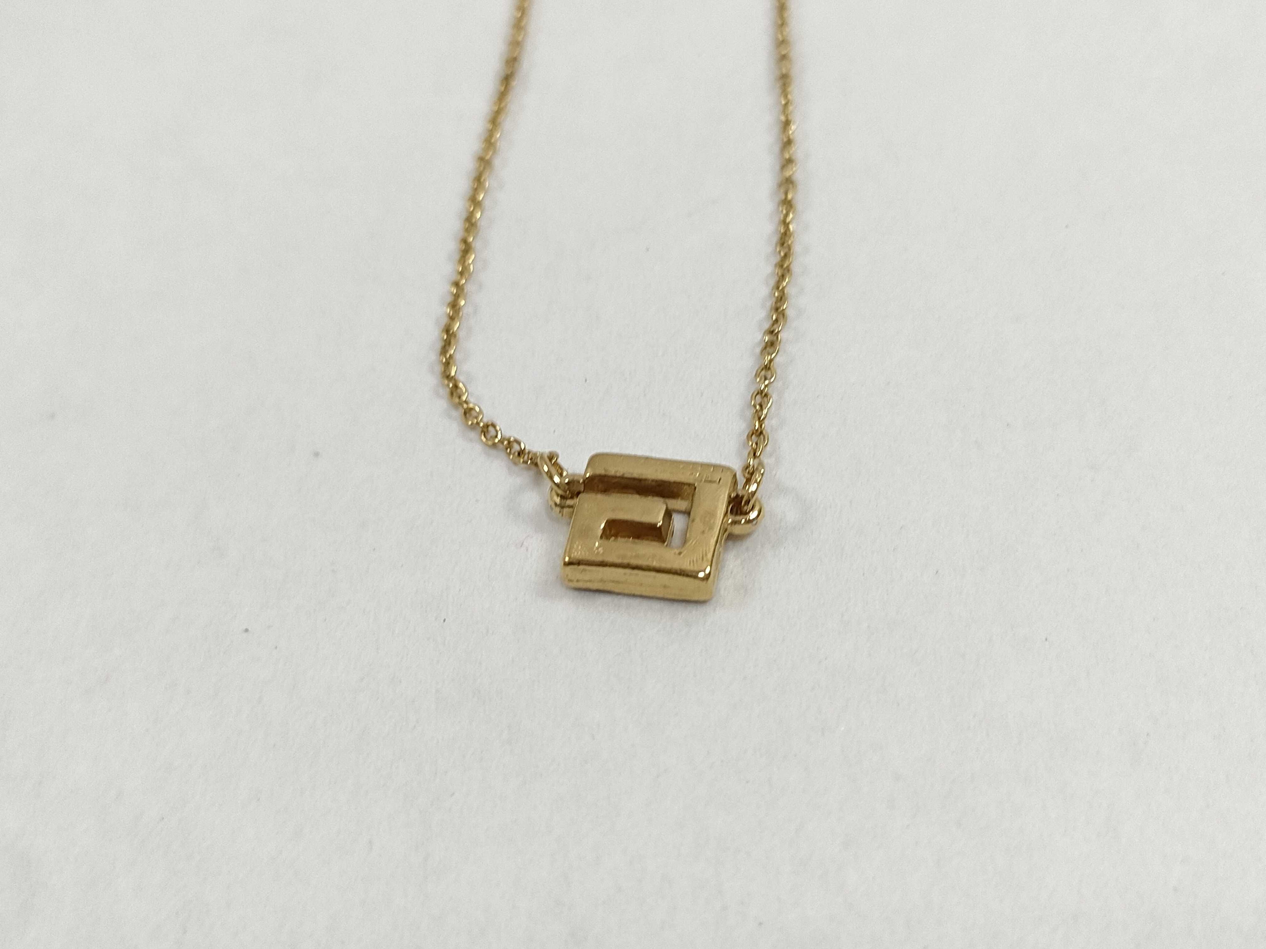 necklace — view 2