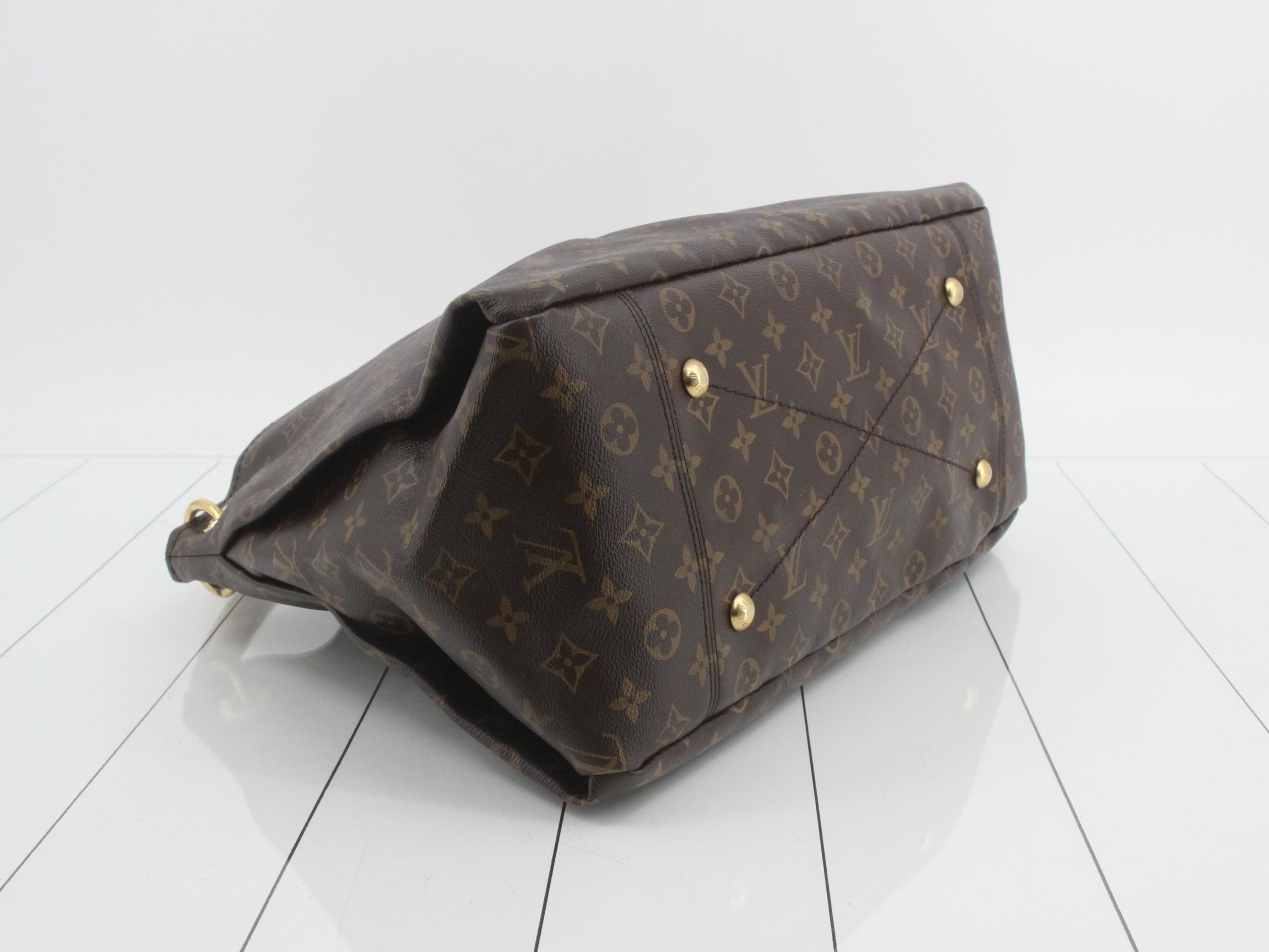 Monogram Artsy MM Shoulder Bag — view 5