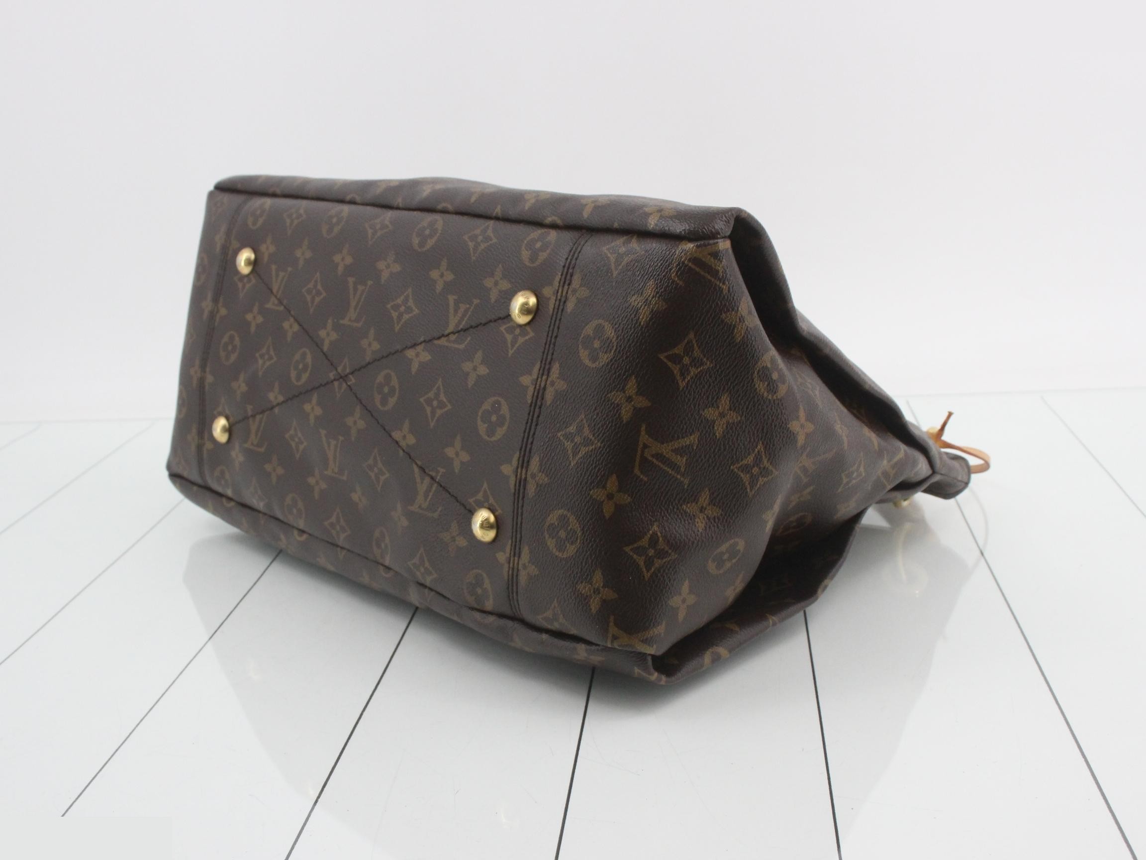Monogram Artsy MM Shoulder Bag — view 6