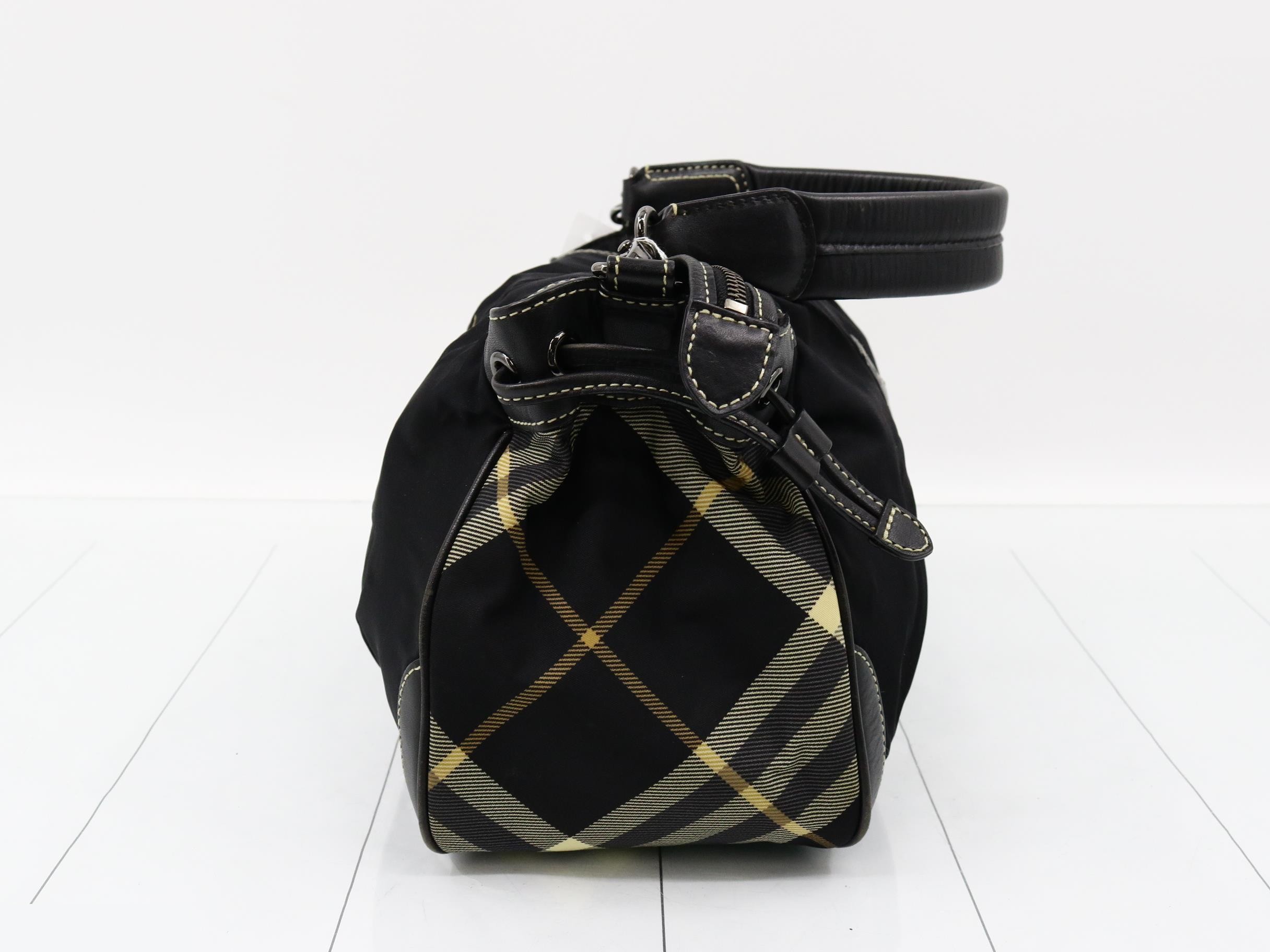 handbag — view 3