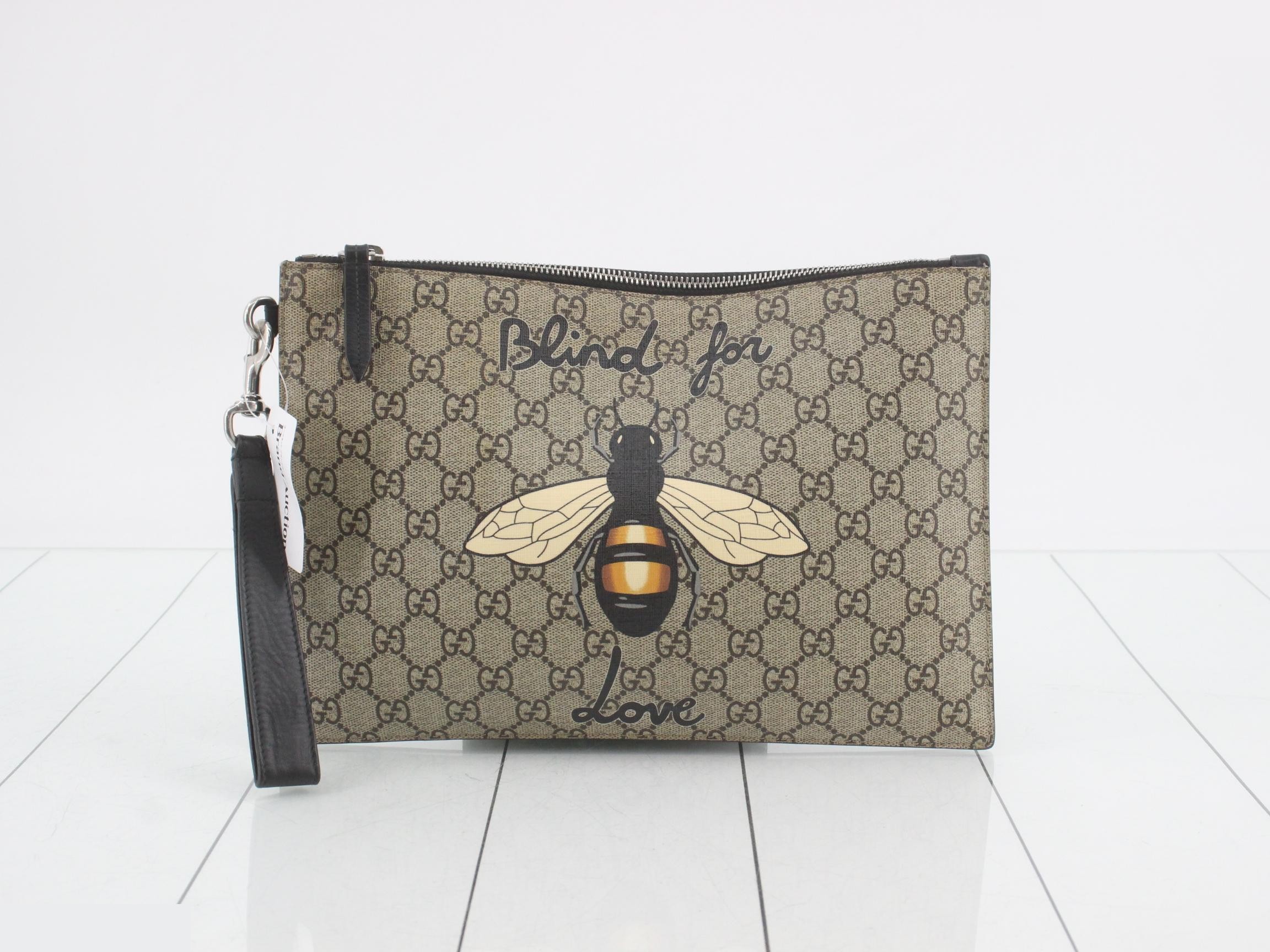 GG Supreme Bee Print Clutch Bag