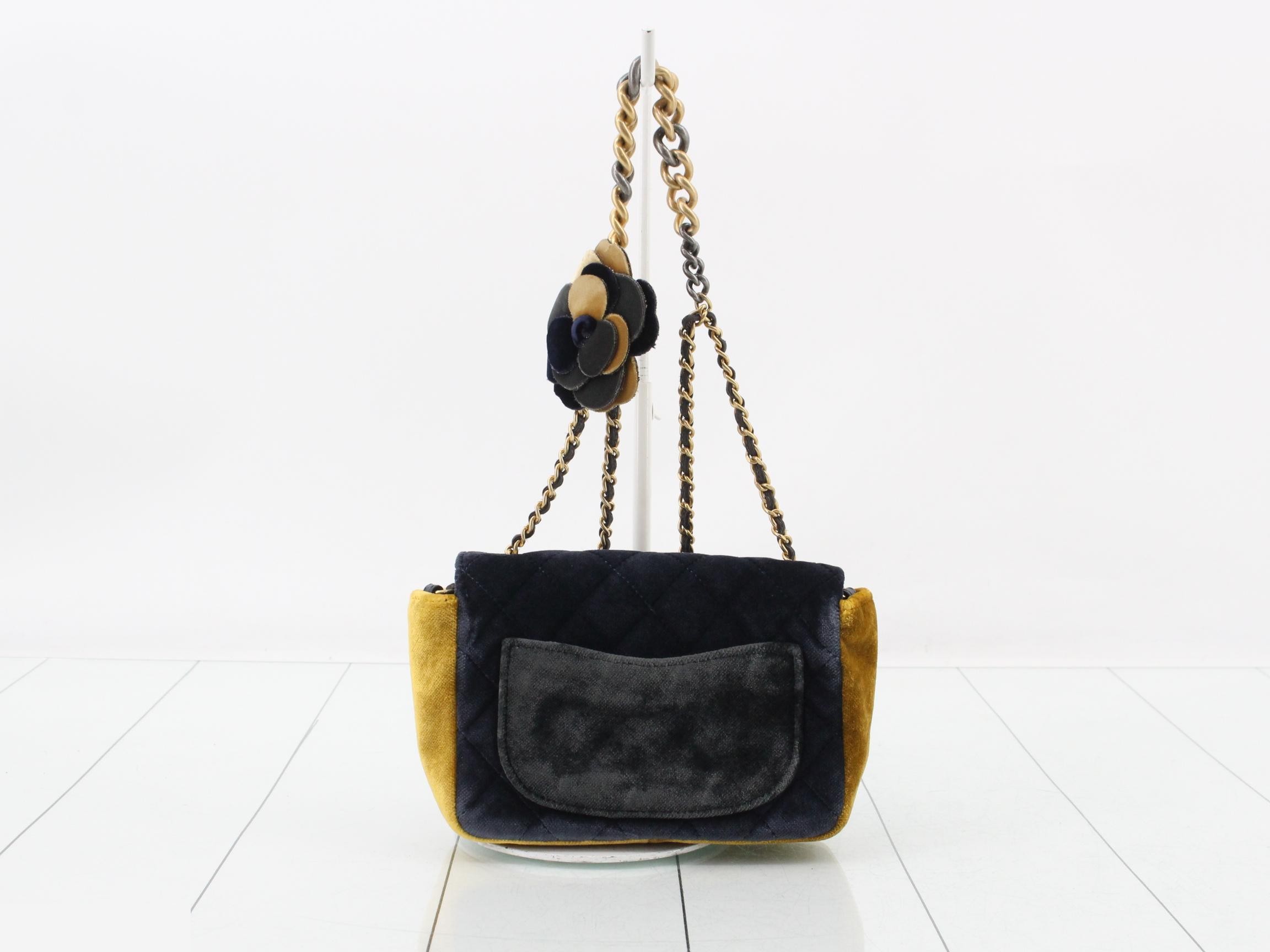 Matelassé (bag) - Shoulder bag — view 2