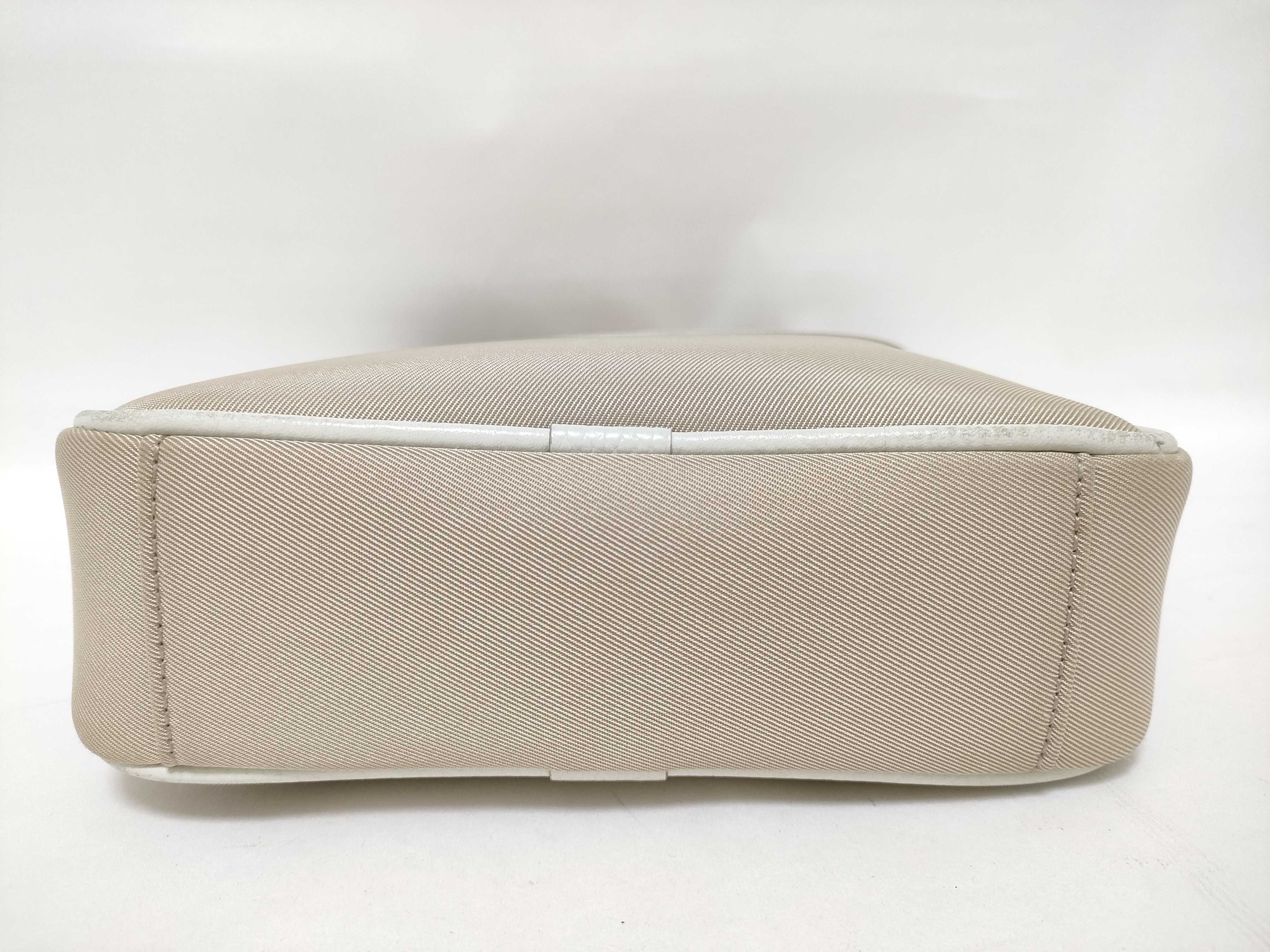 Check Pattern Shoulder Bag — view 7