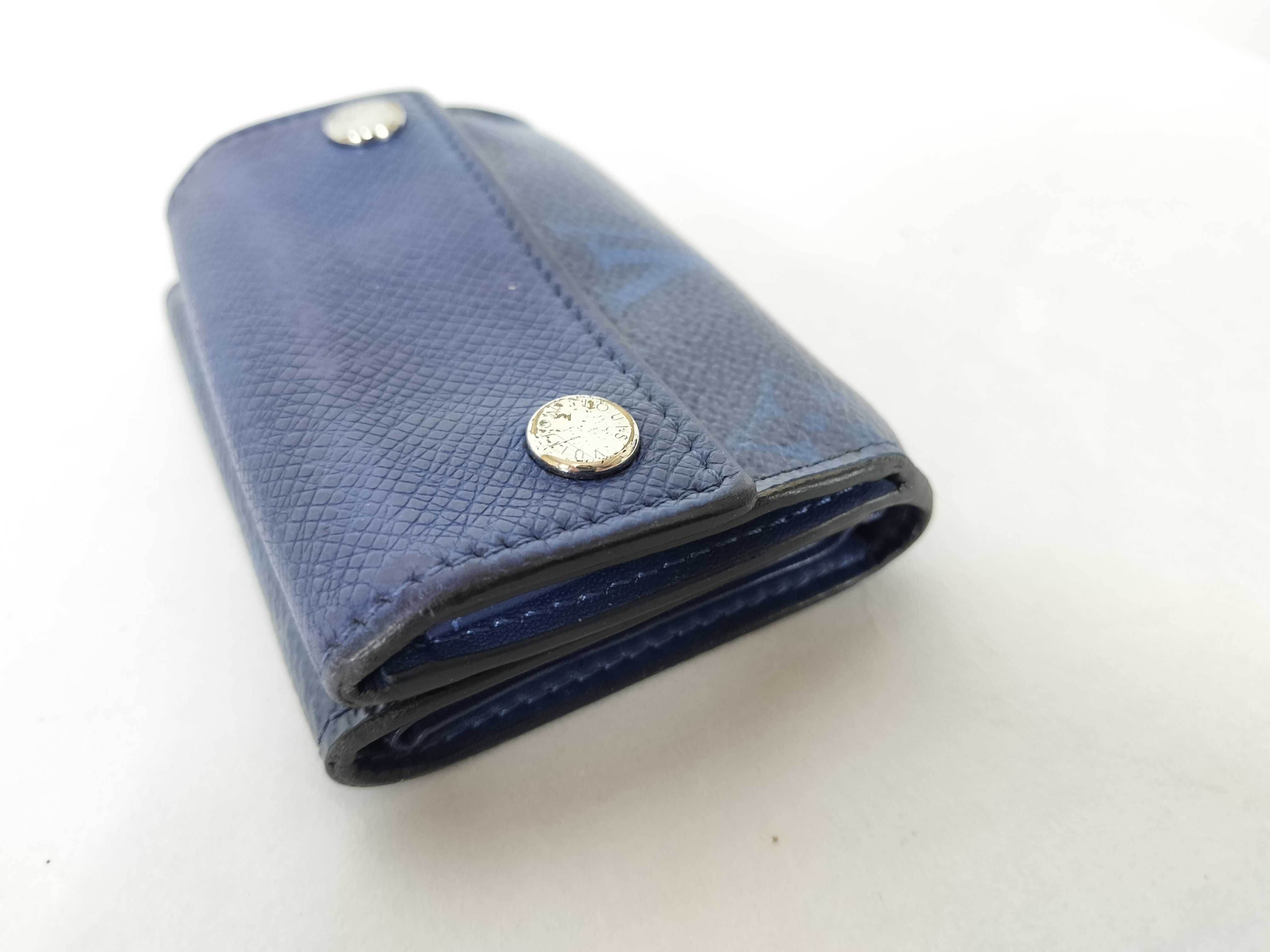 Taiga LV Taigarama Discovery Compact Blue Wallet — view 3