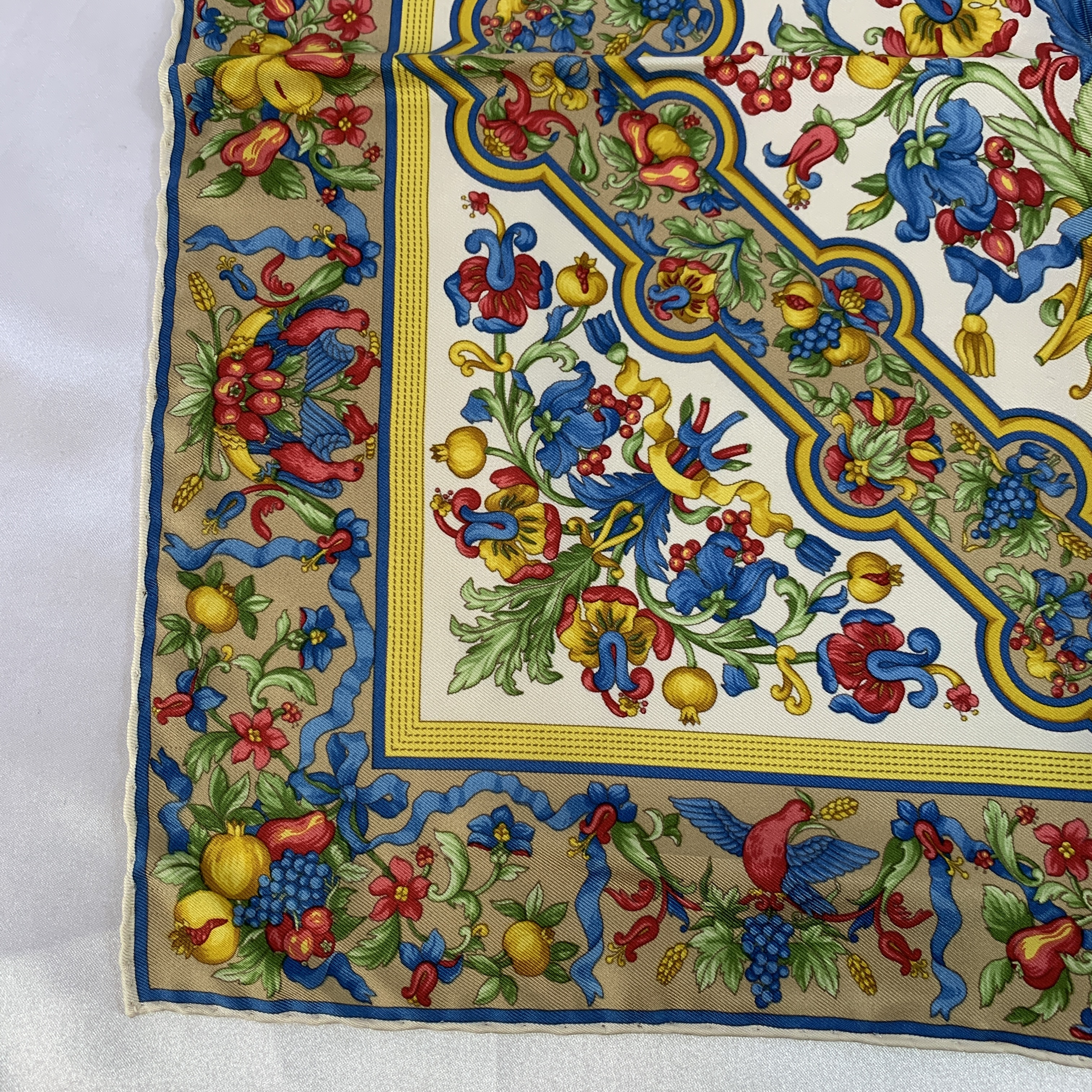scarf, 100% silk, other accessories. — view 5