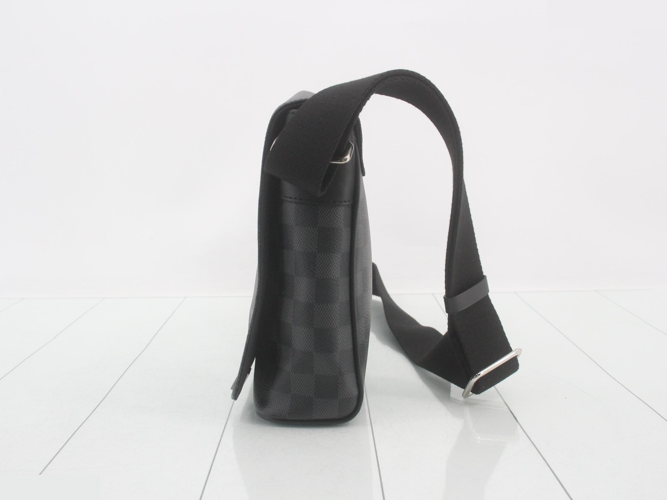 Damier Graphite District PM NM Shoulder — view 3