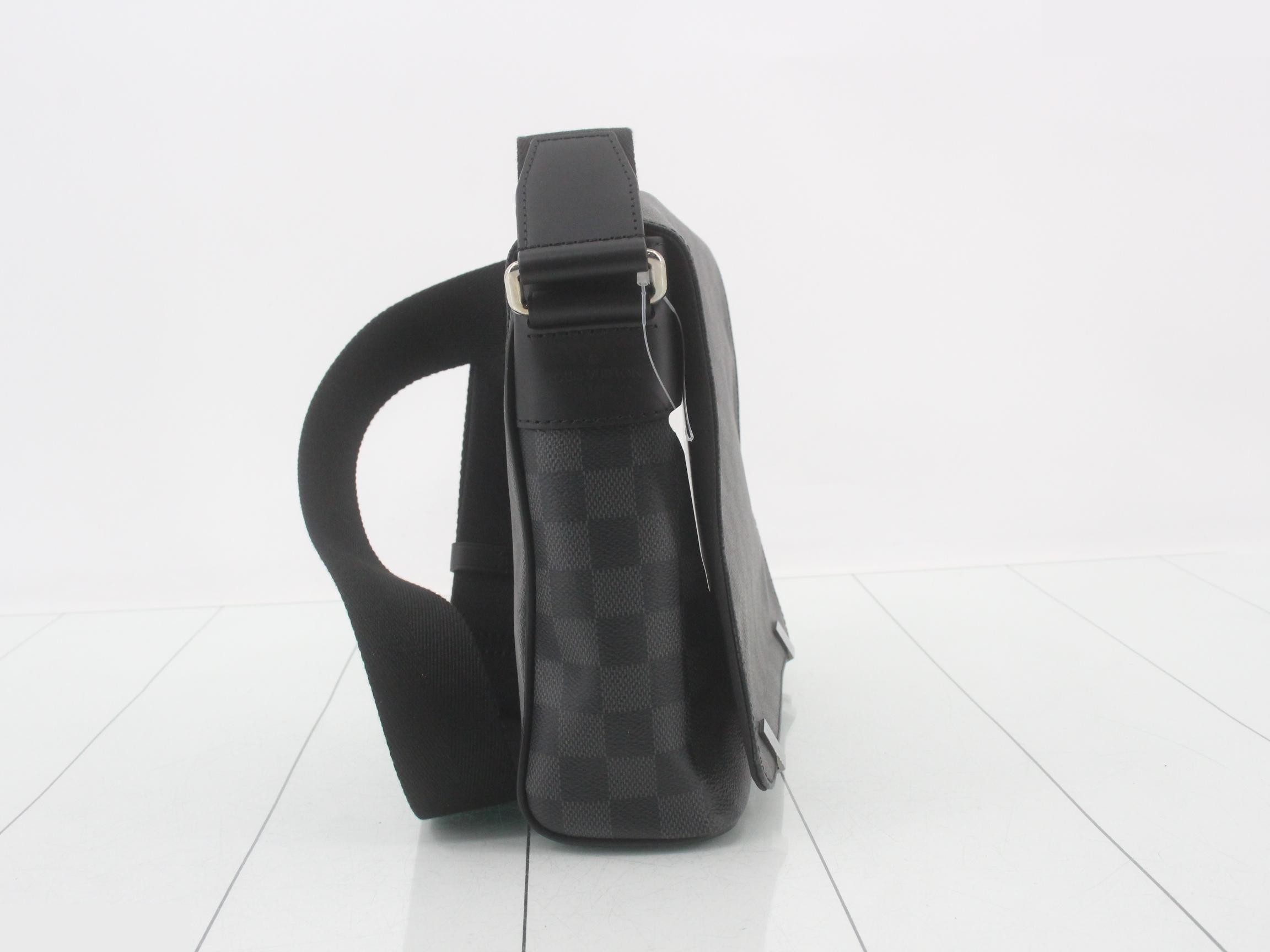 Damier Graphite District PM NM Shoulder — view 4