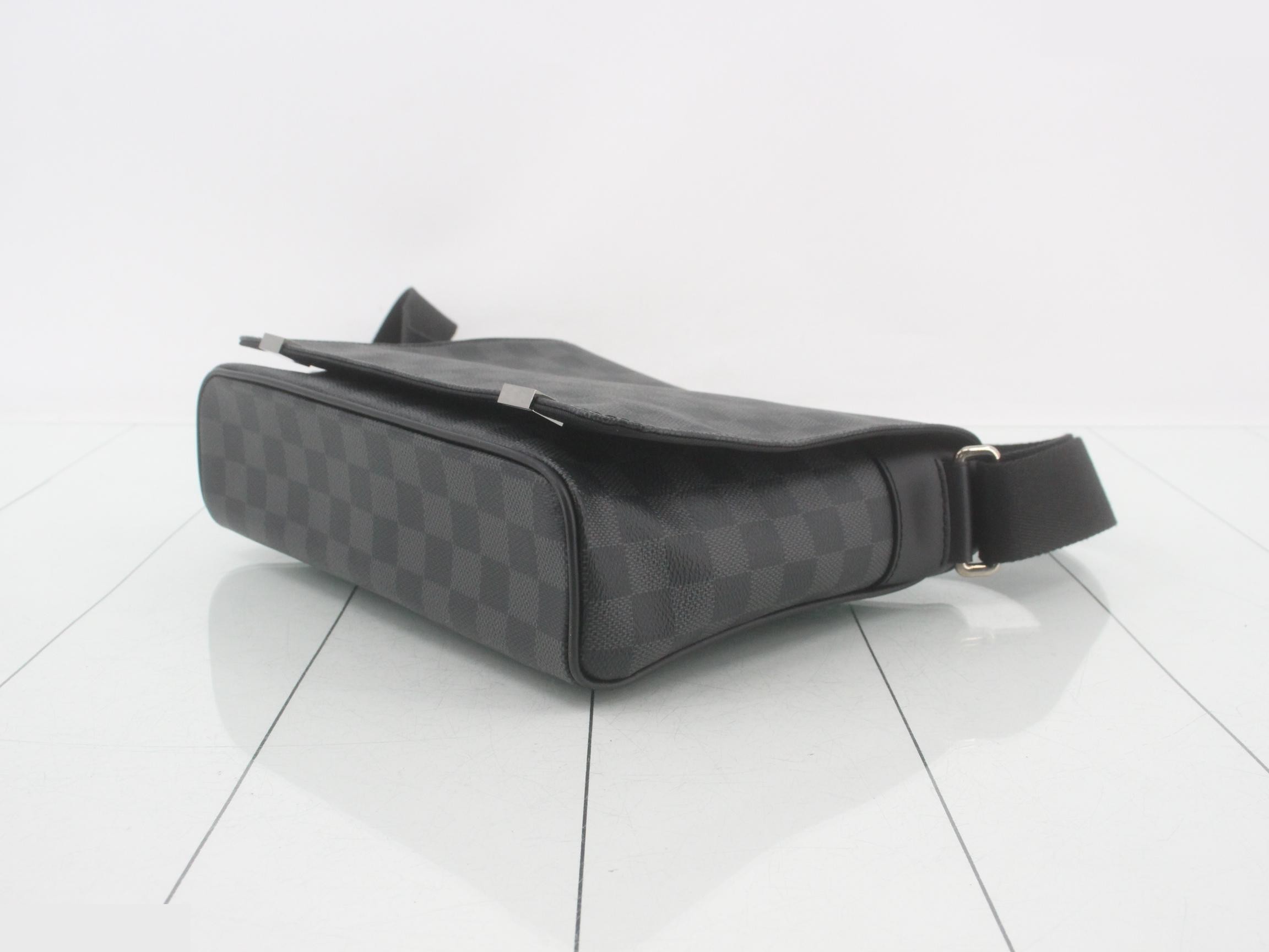 Damier Graphite District PM NM Shoulder — view 6