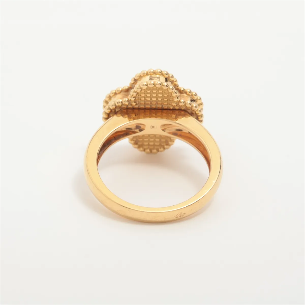Vintage Alhambra Shell Diamond Ring, 750 (Yellow Gold), 6.8g, Size 51, JE262711, hallmark — view 2