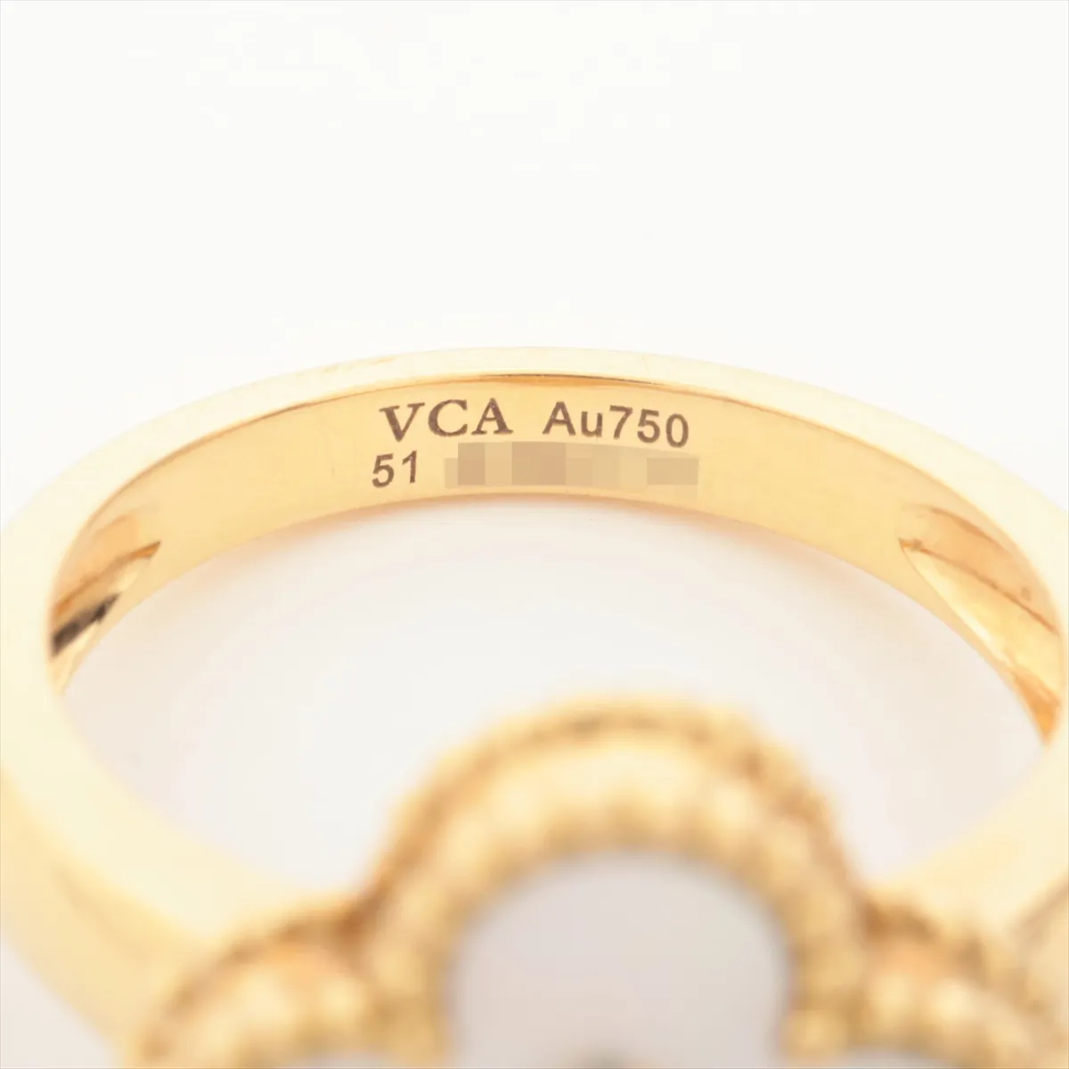 Vintage Alhambra Shell Diamond Ring, 750 (Yellow Gold), 6.8g, Size 51, JE262711, hallmark — view 3