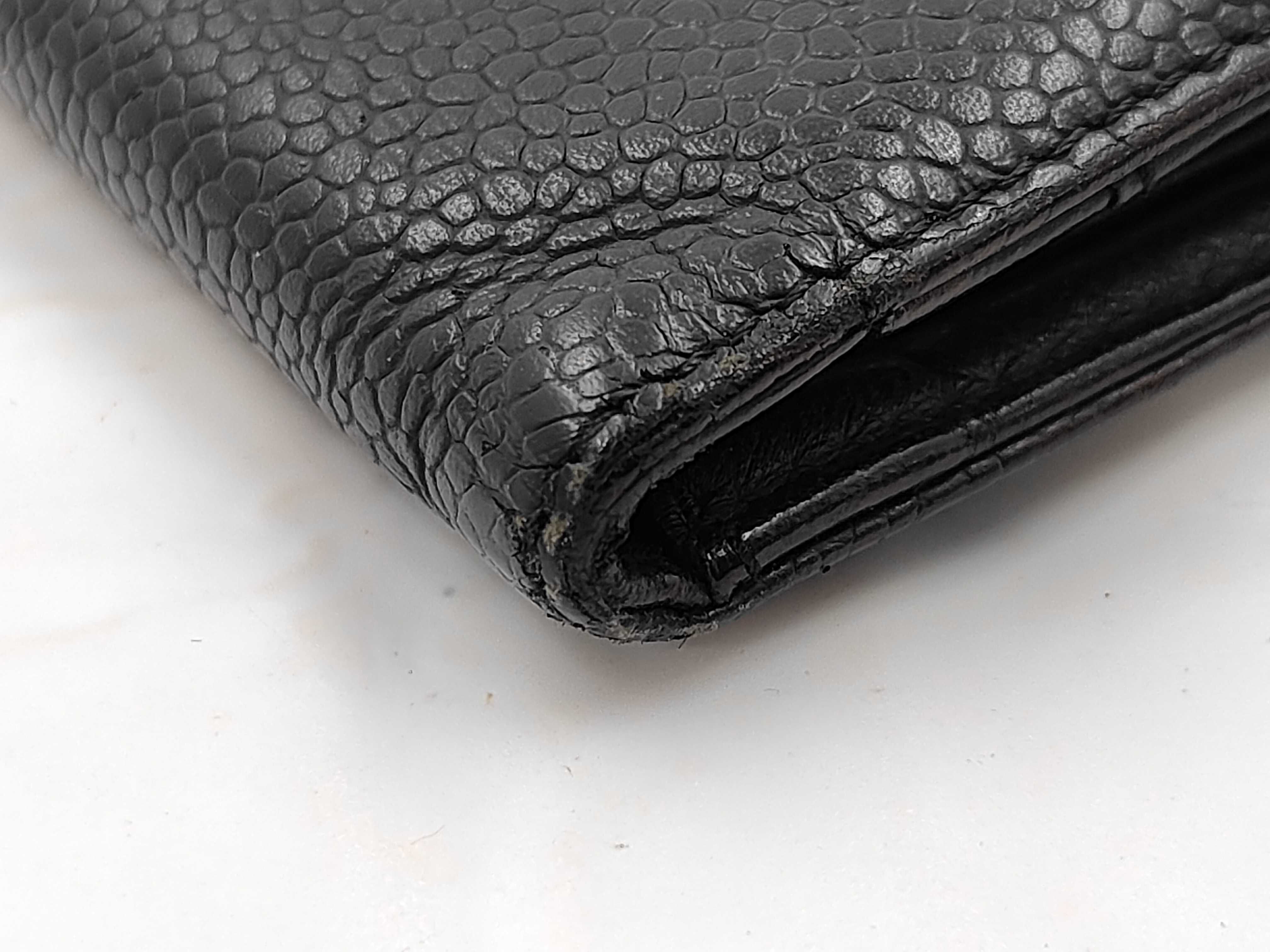 4910671 Coco Mark Bi-fold Wallet, Caviar Leather, Black, Series 4 — view 3