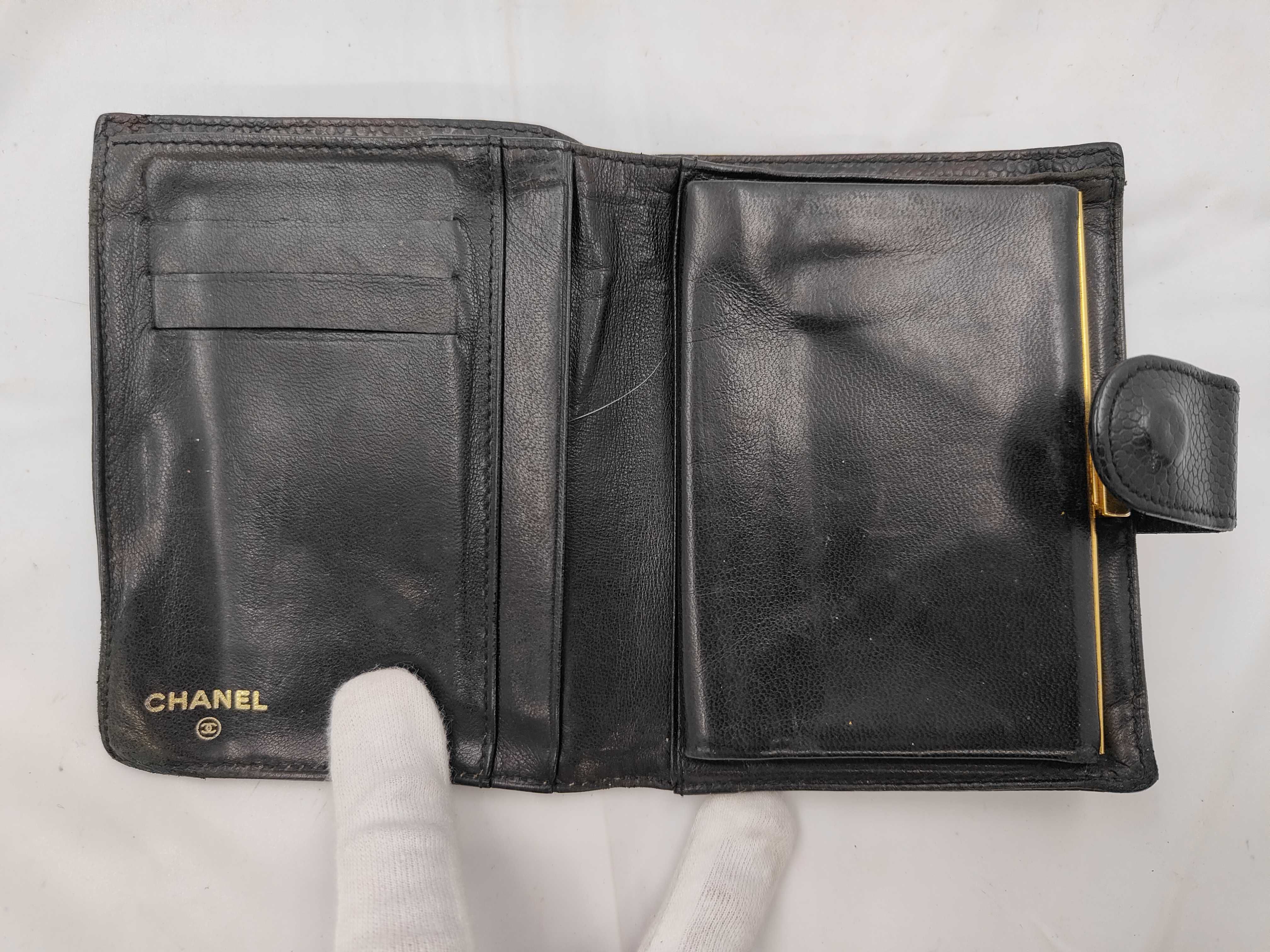4910671 Coco Mark Bi-fold Wallet, Caviar Leather, Black, Series 4 — view 5