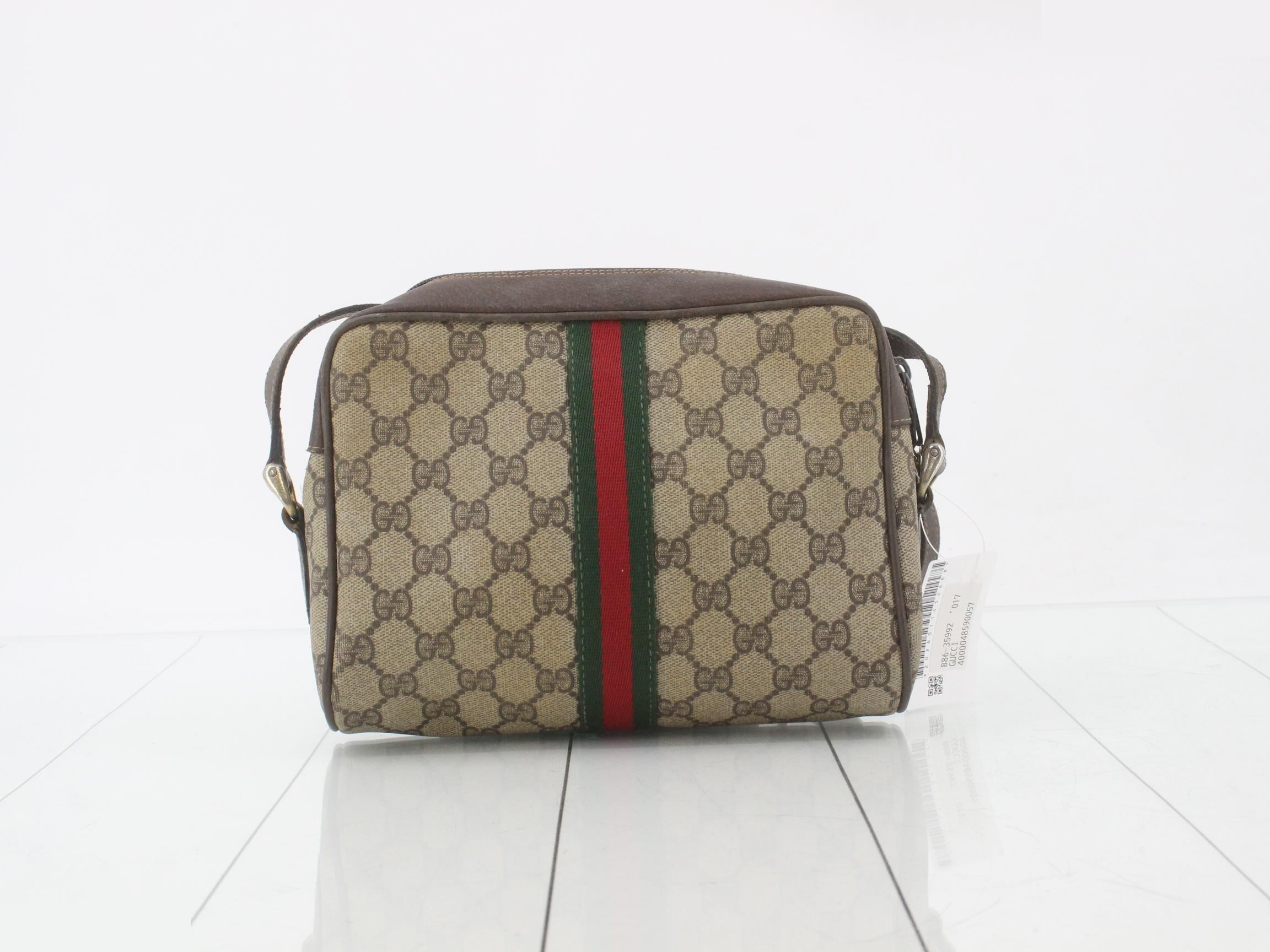 GG Supreme Shoulder Bag — view 2