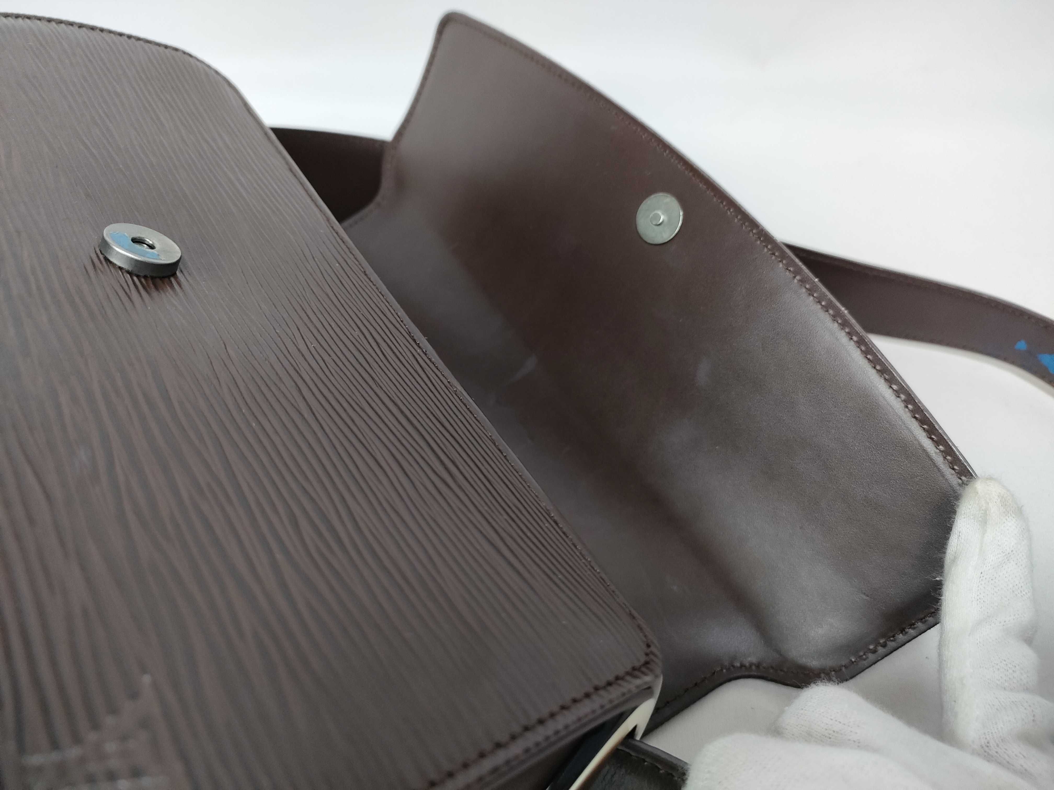 Epi Nocturne PM M5218D Brown Shoulder Bag — view 11