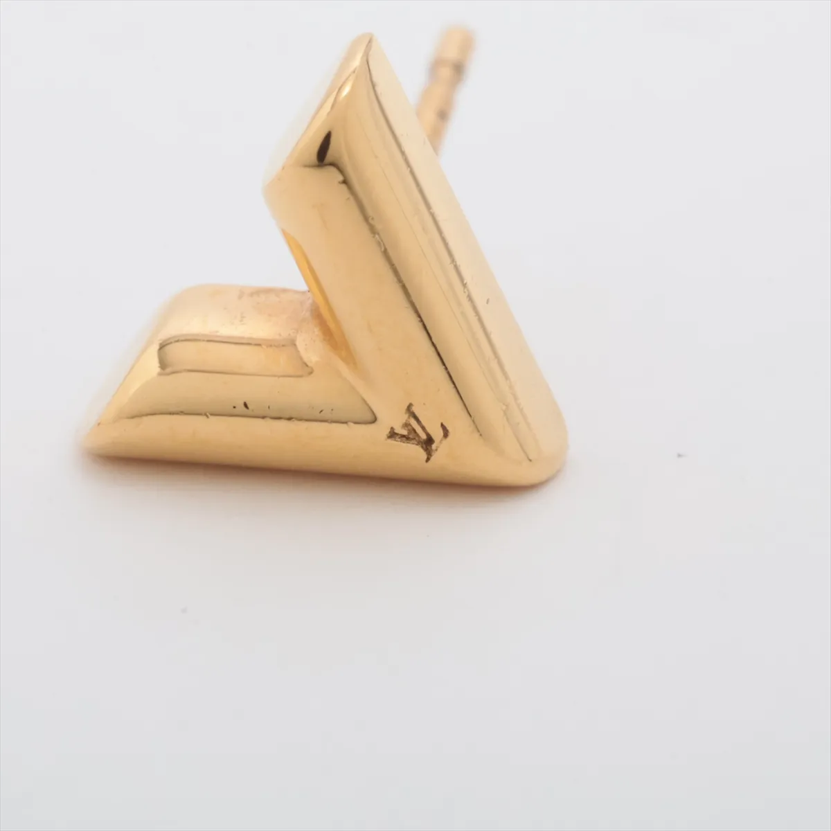 M68153 Essential V LE1201 Earrings (Pair) GP Gold - — view 5