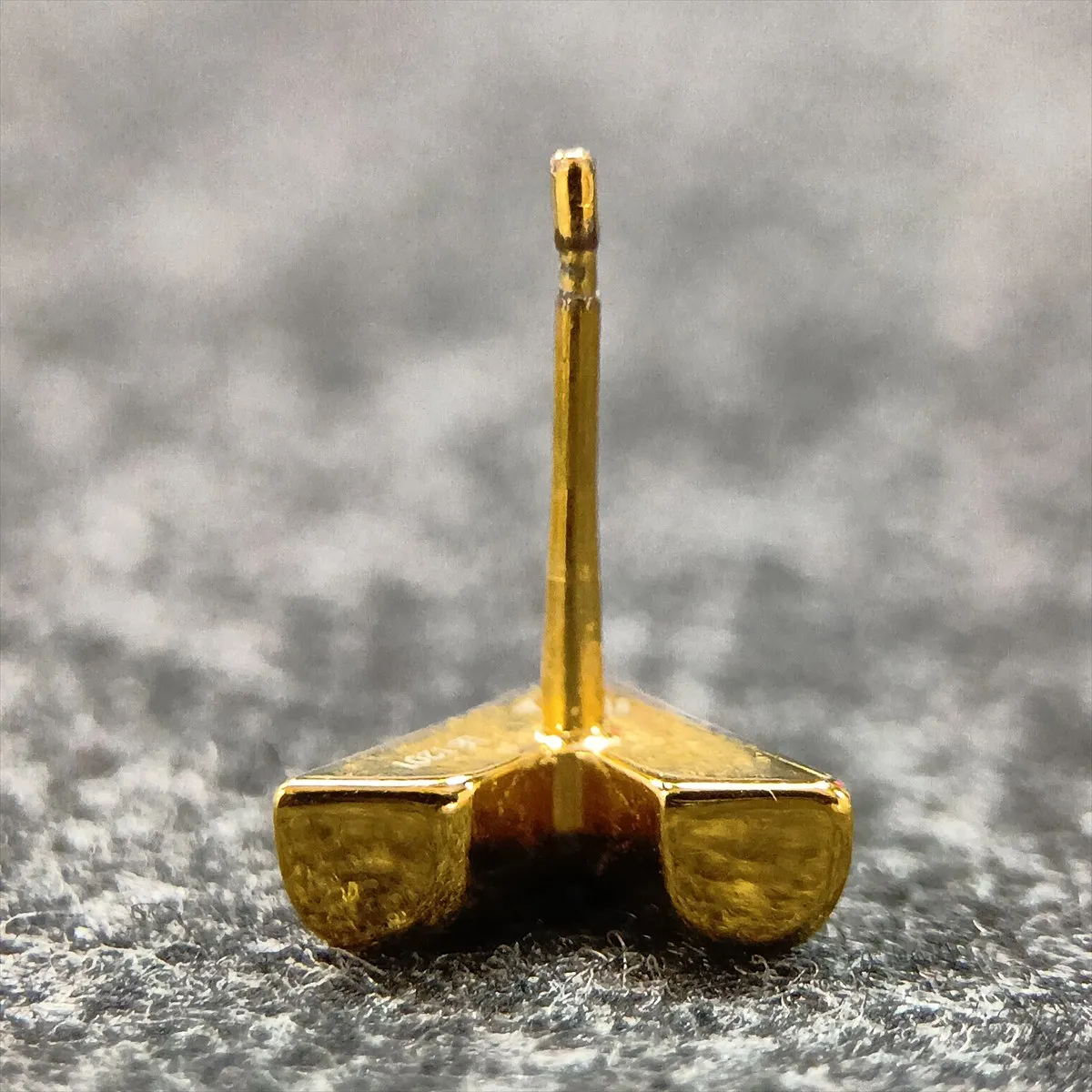 M68153 Essential V LE1201 Earrings (Pair) GP Gold - — view 6