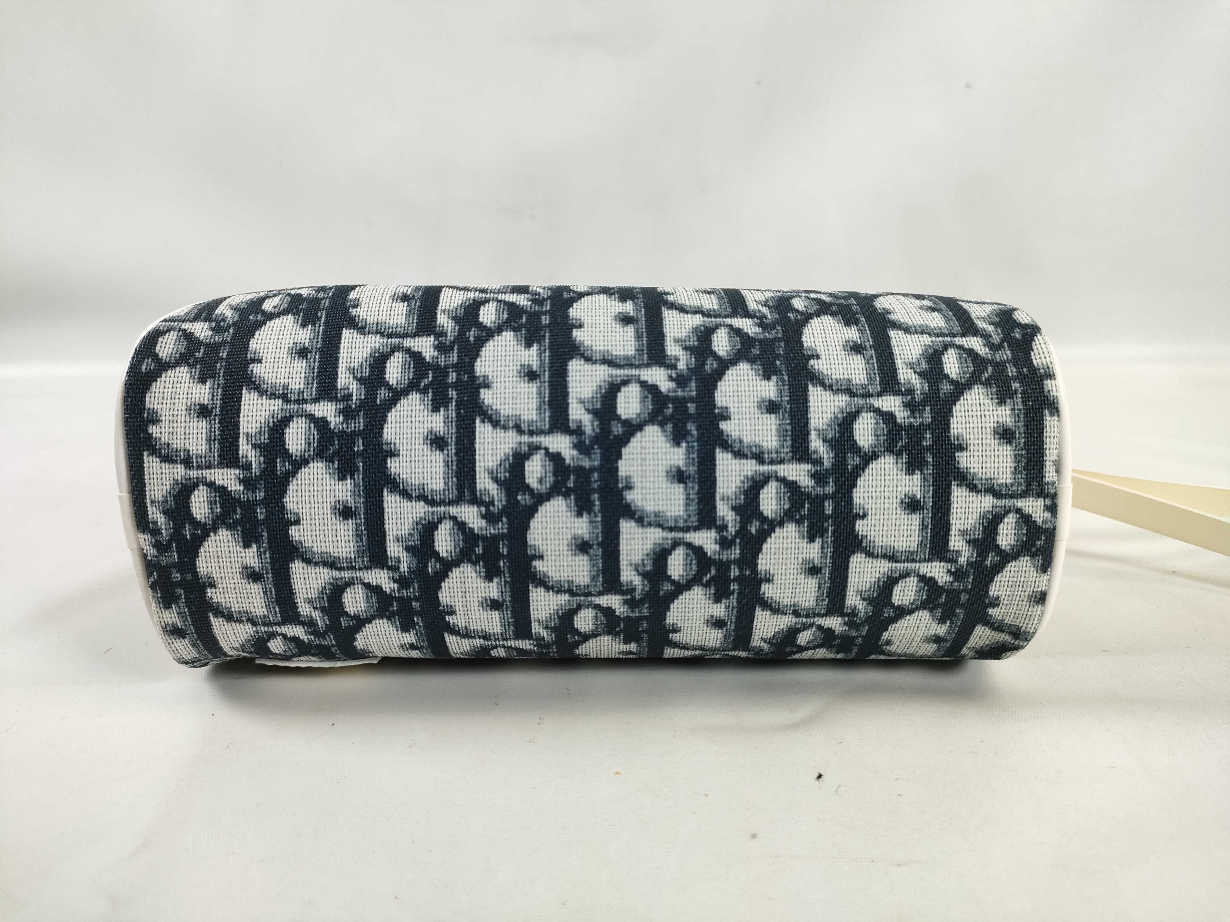 Trotter Pouch Navy Pouch — view 4