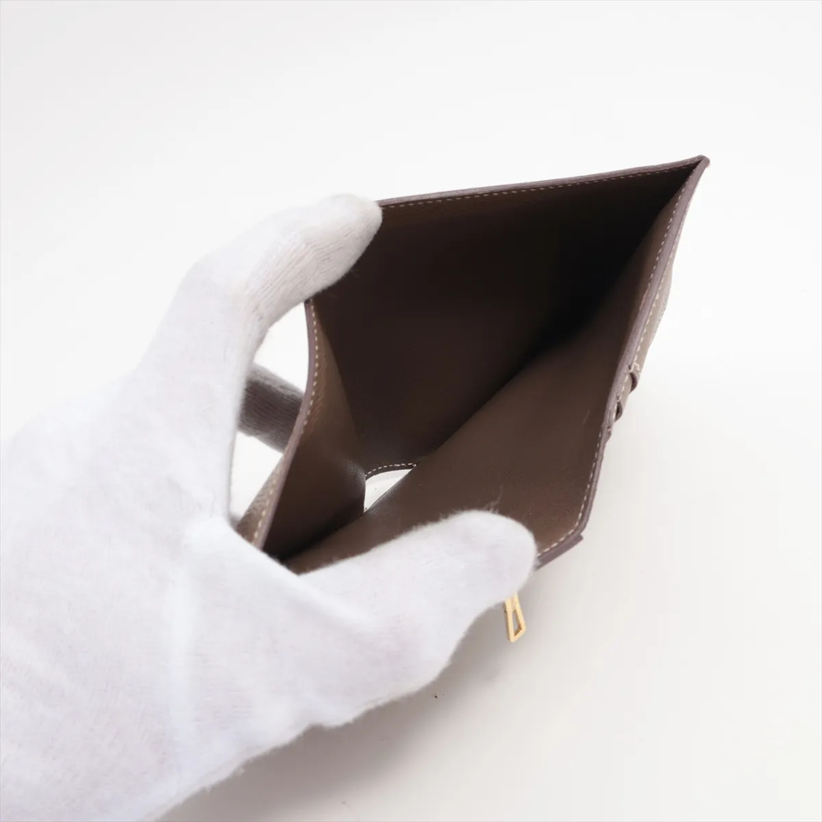 Bearn Compact Vaux Epson Compact Wallet Etoupe Gold Hardware Z:2021 — view 4