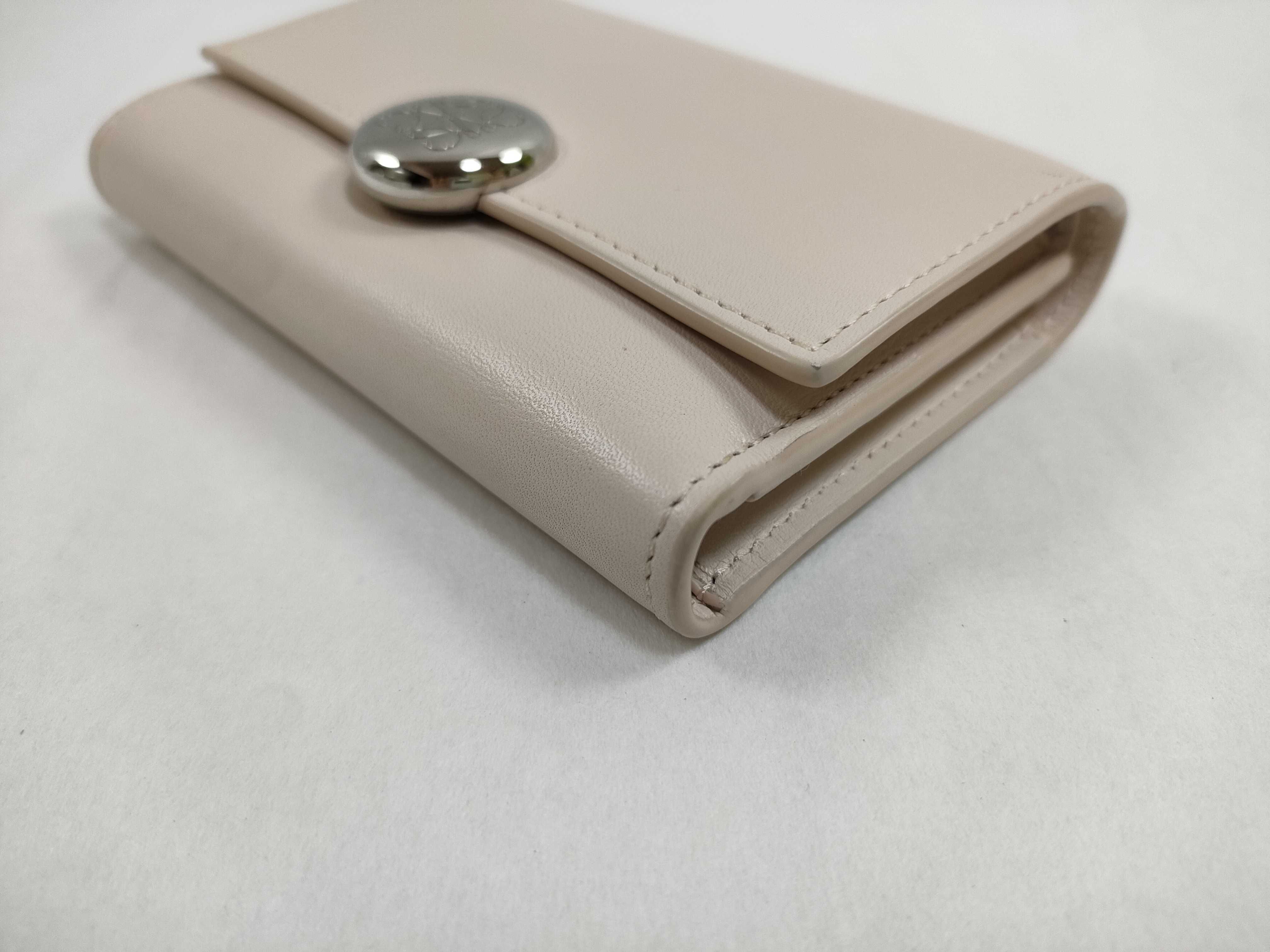 Pebble Vertical Wallet Small Leather Compact Wallet Pink — view 3