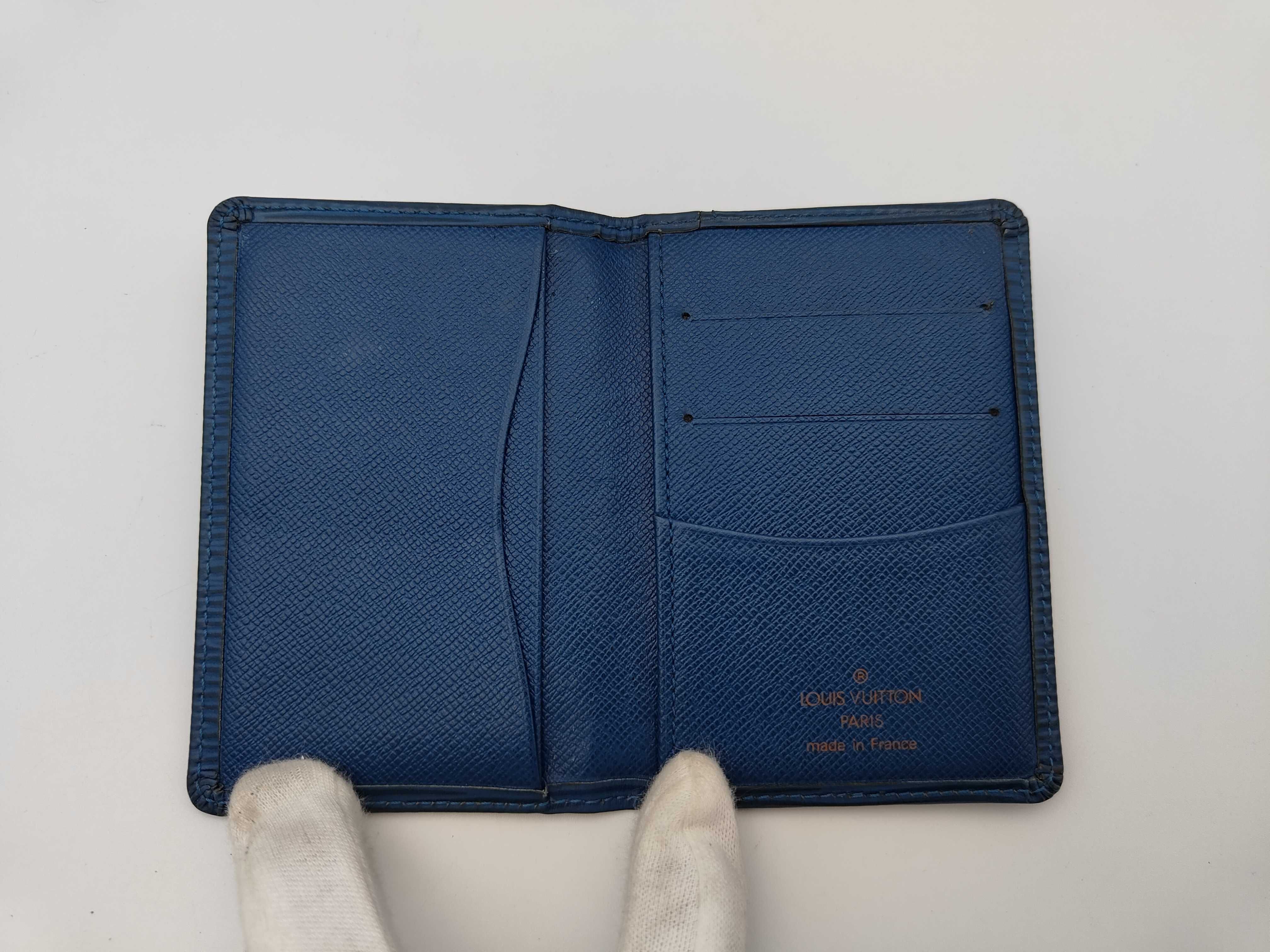 LV Epi Card Case, Blue. Card case, pass case, business card holder. — view 4