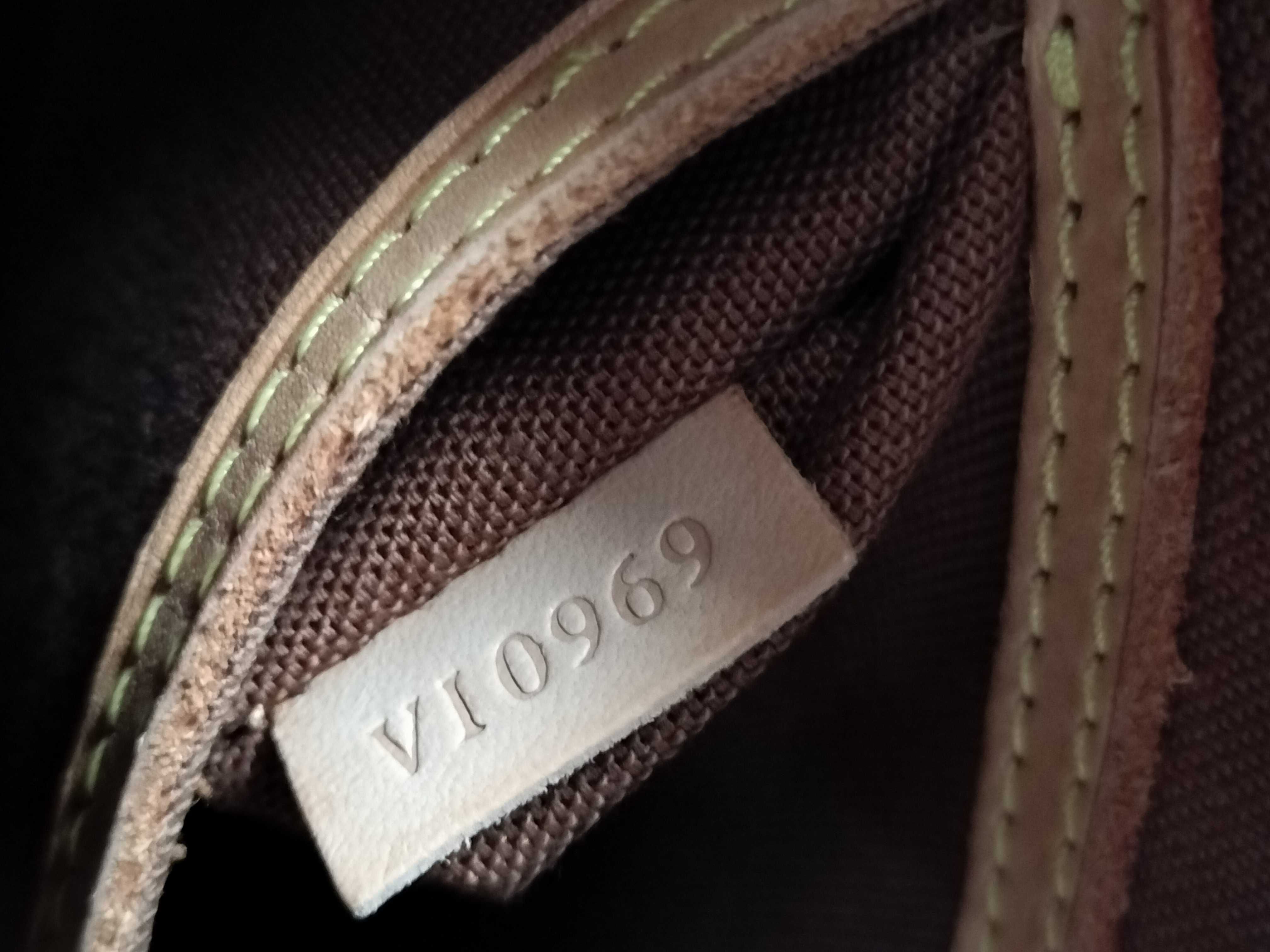 Monogram LV Monogram Alma Handbag 30 x 16 x 24 cm Handbag — view 14