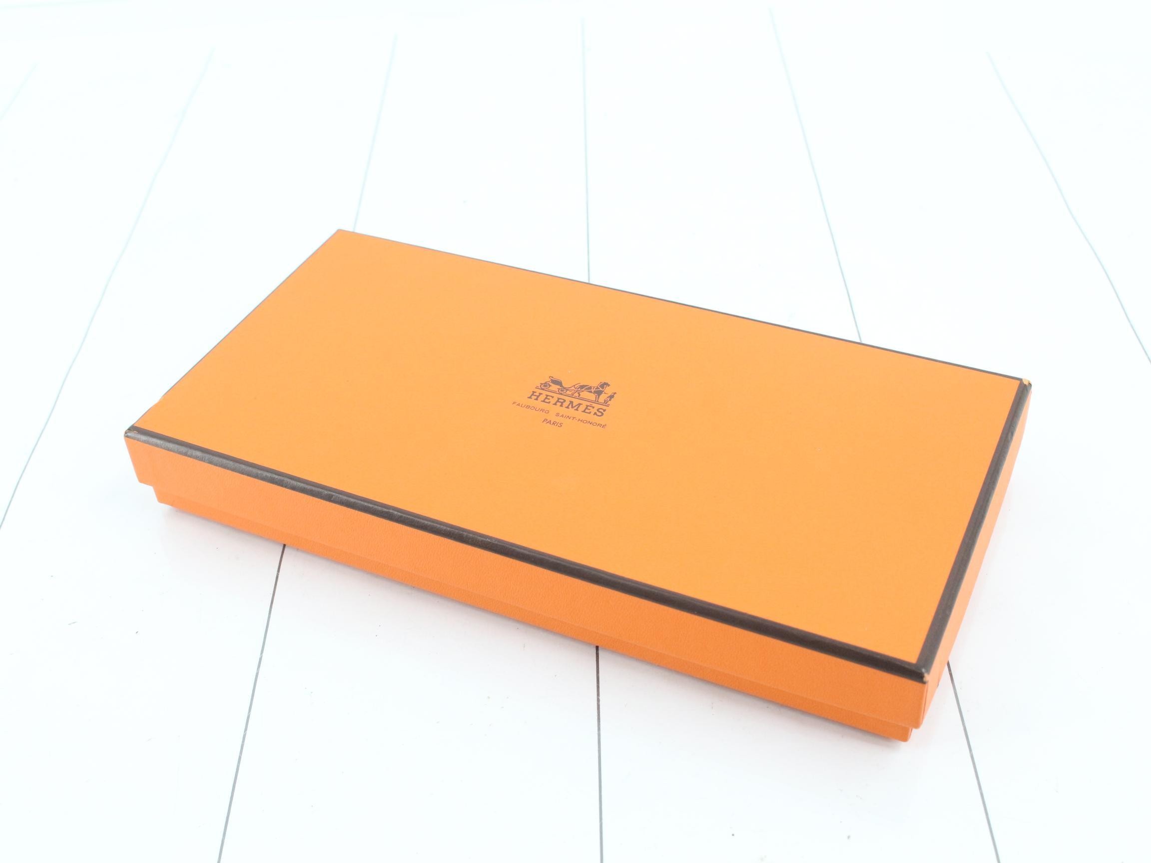 Bearn wallet, O stamp, with box. — view 5