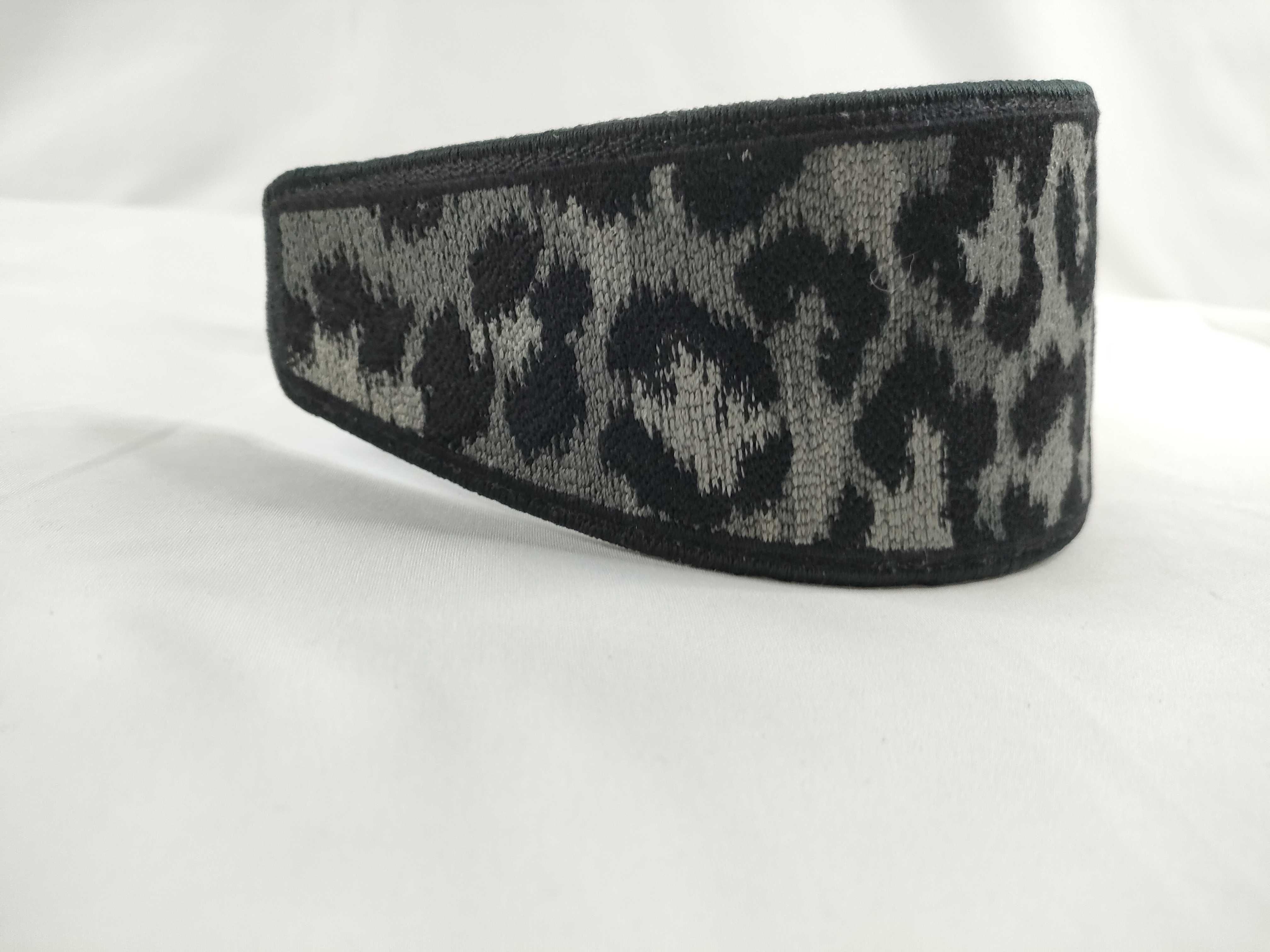 headband and other accessories — view 4