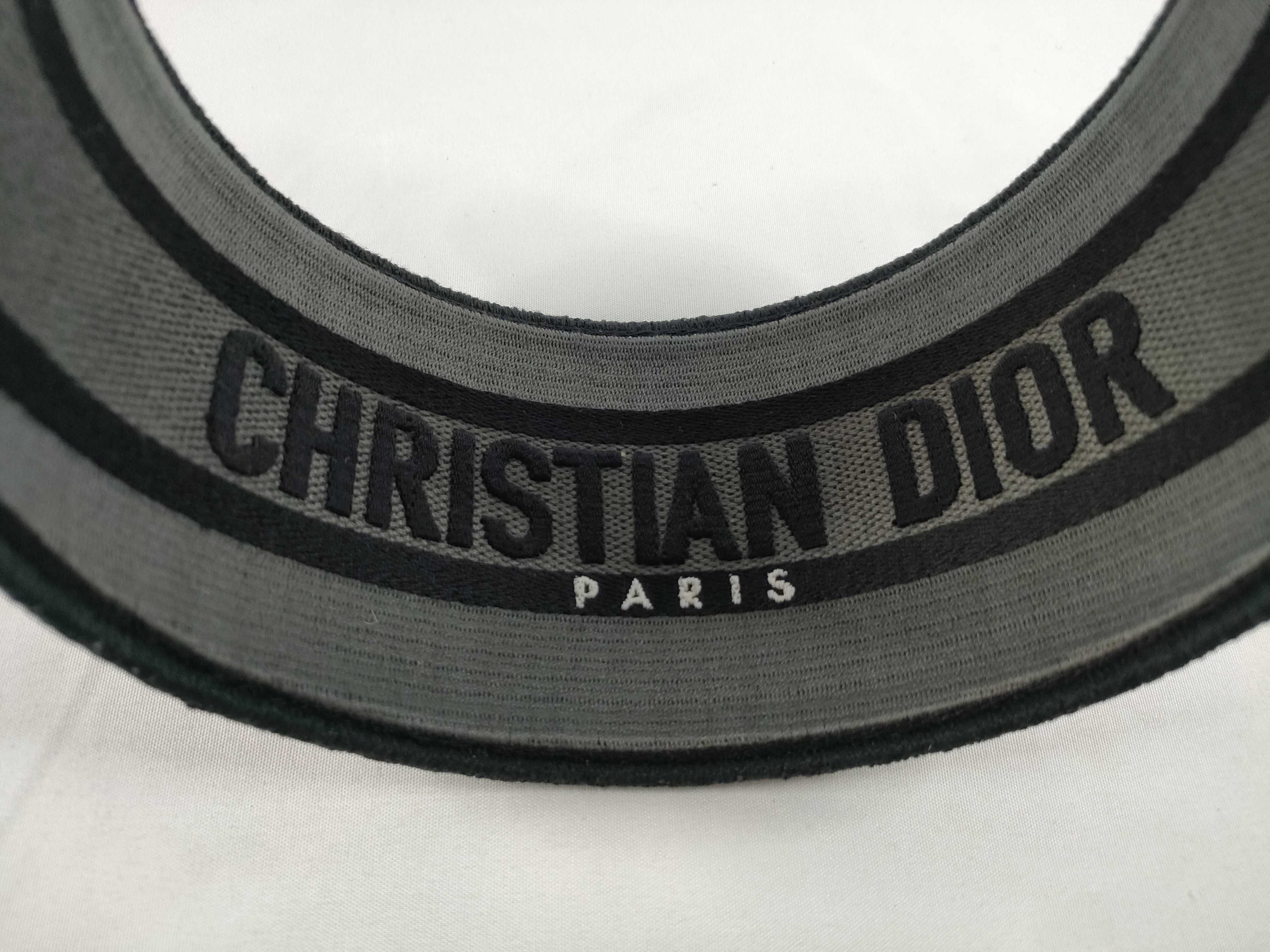 headband and other accessories — view 6