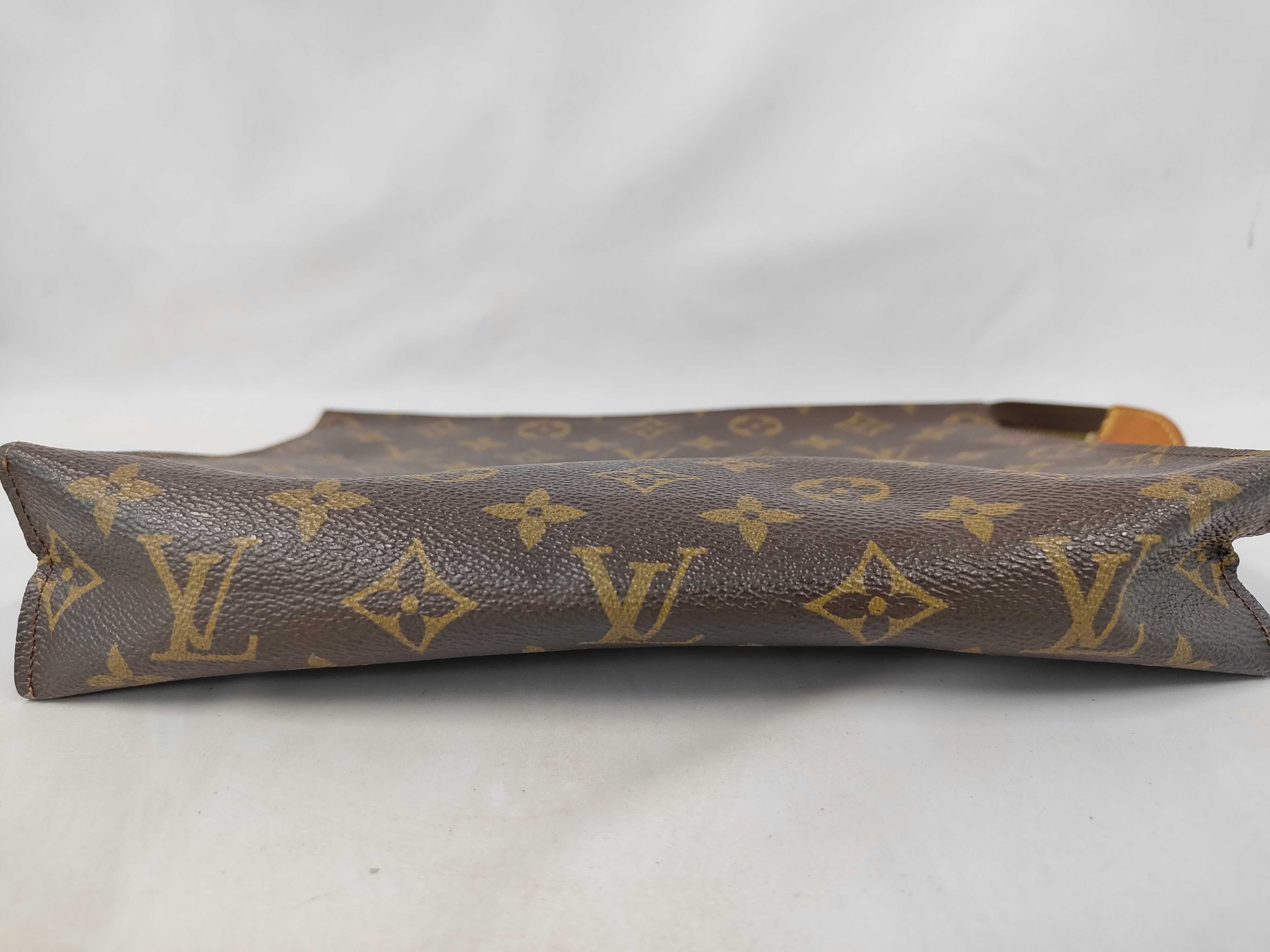 LV Monogram Pochette Toilette 26 Multi Pouch M47542 Second Bag — view 4