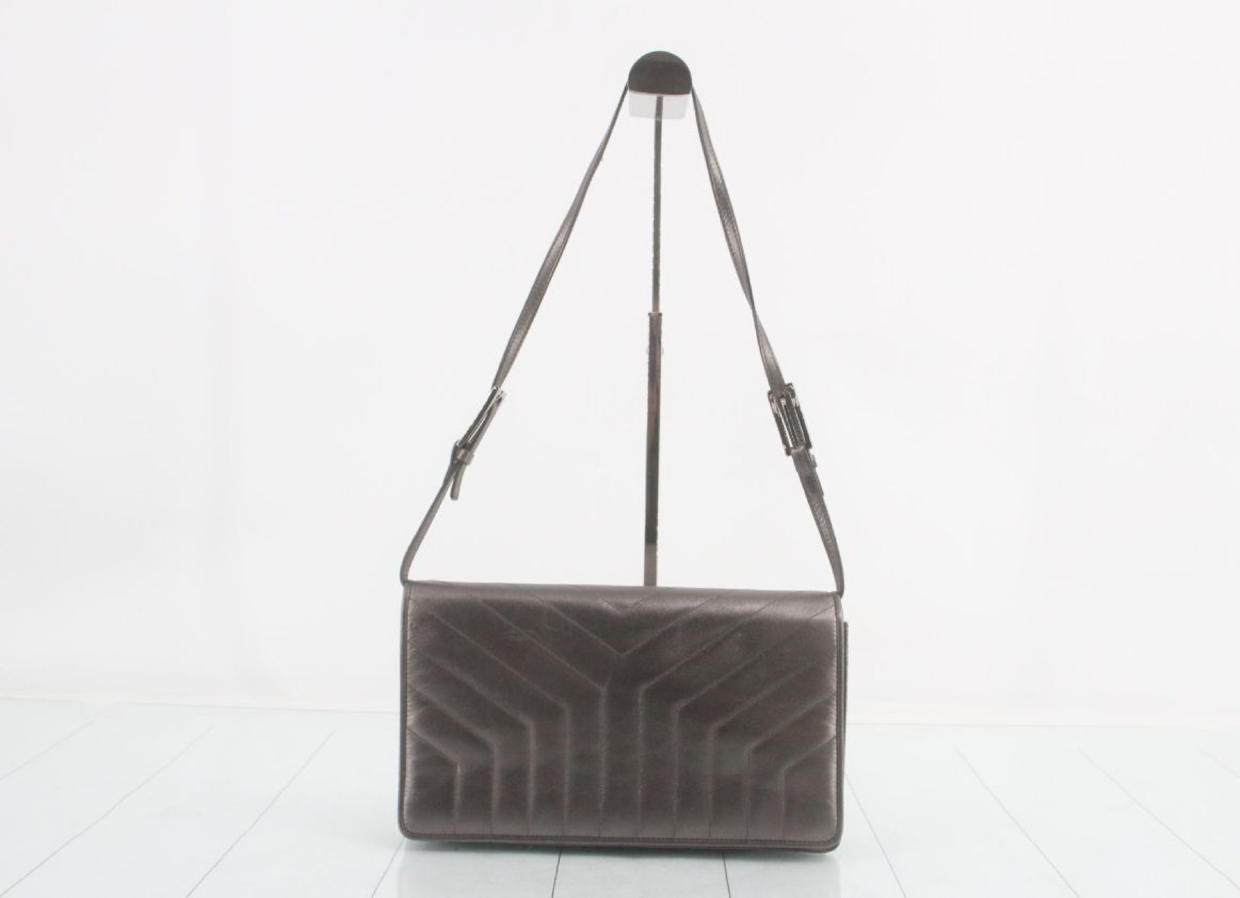 One-Shoulder Bag, Leather, Silver, W27H16D3 (Shoulder Bag) — view 2