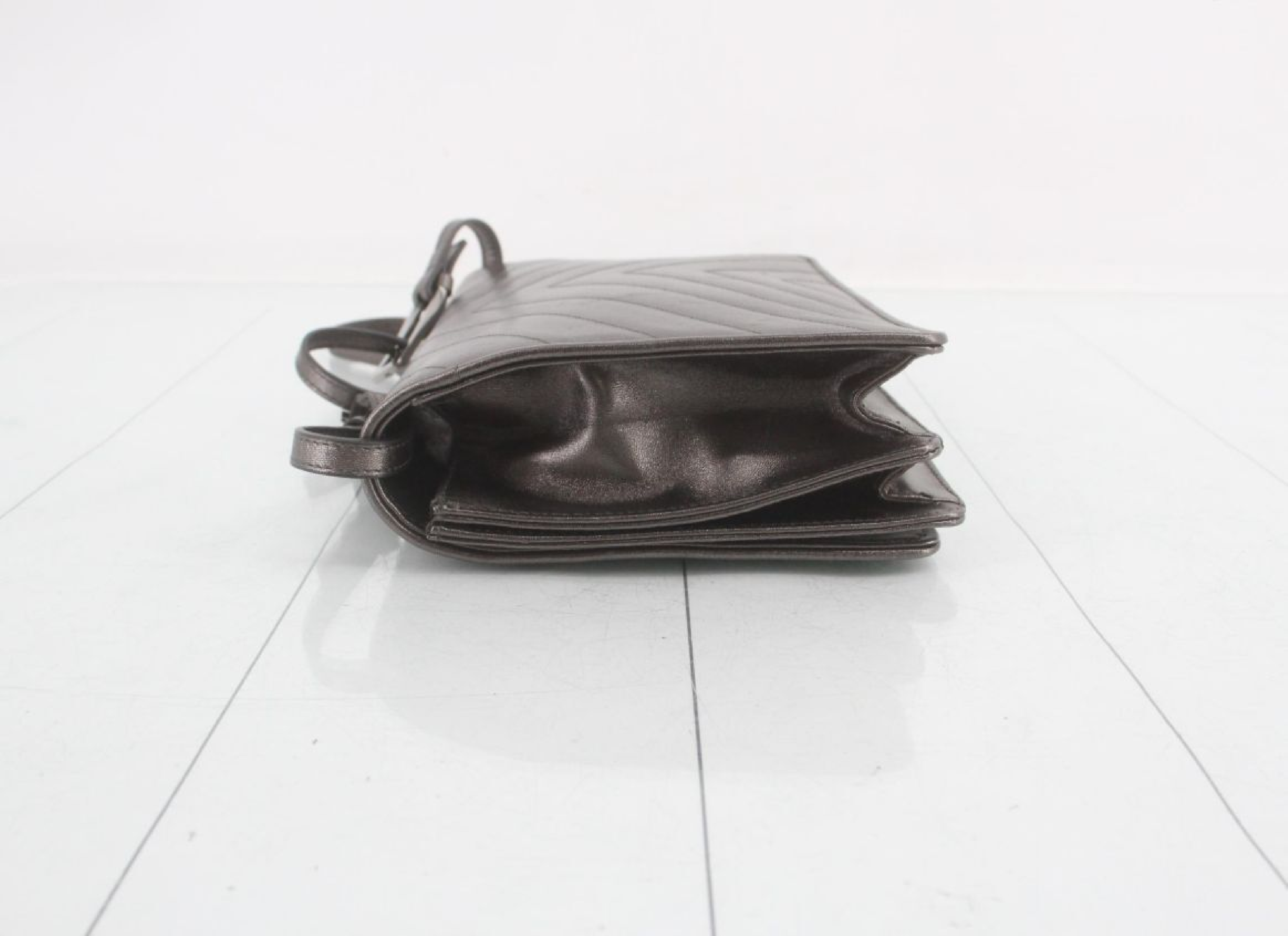 One-Shoulder Bag, Leather, Silver, W27H16D3 (Shoulder Bag) — view 4
