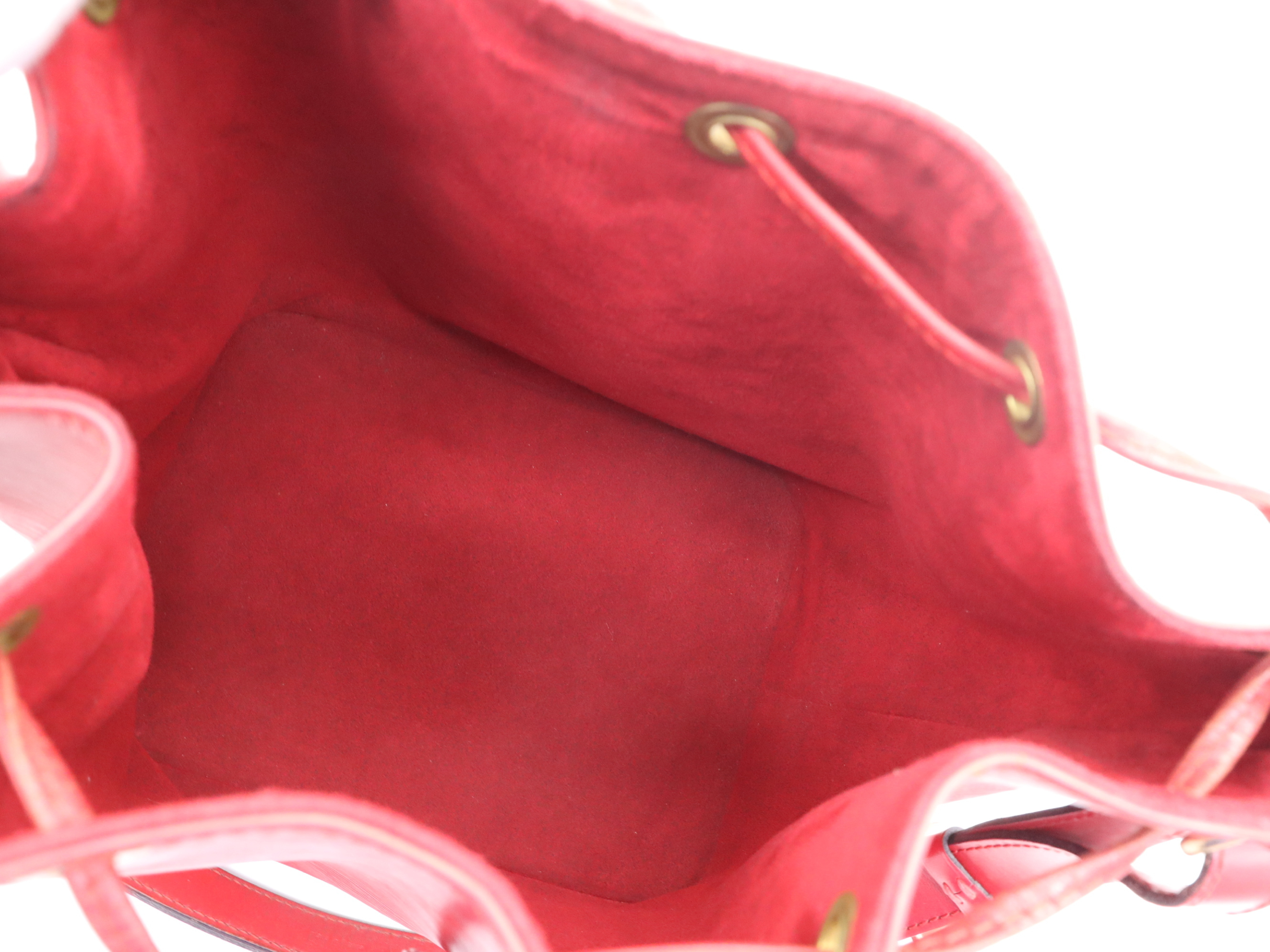 M44107 Epi Petit Noe Castilian Red Shoulder Bag — view 11