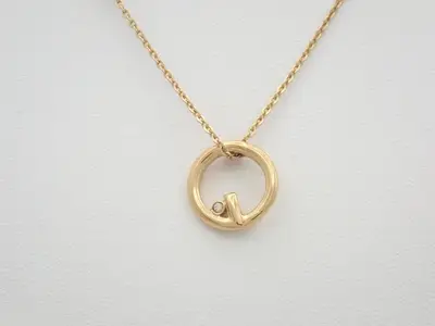 Other lines: Precious metals, necklaces, pendants, chains approximately 40cm long.