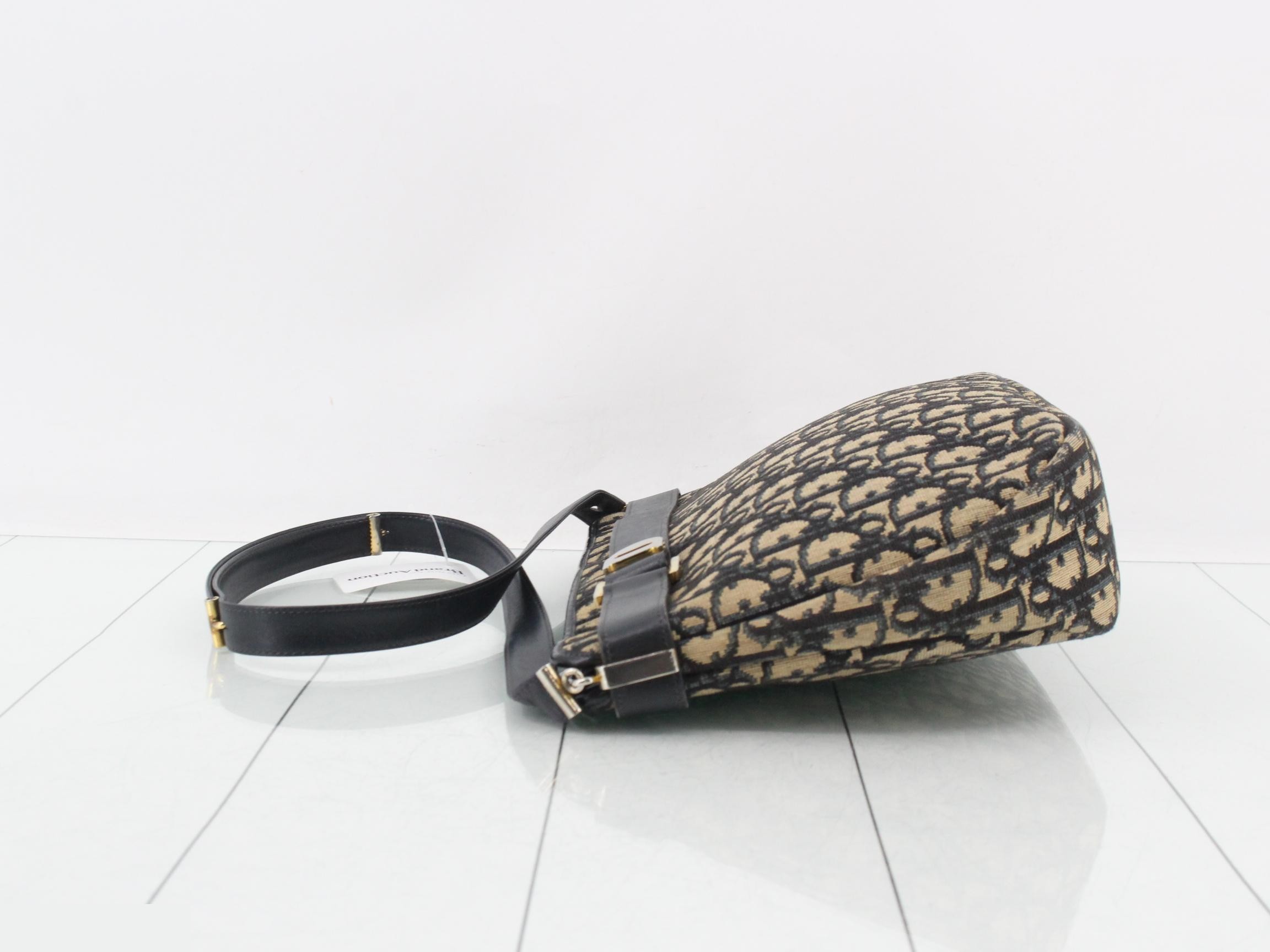 Trotter Shoulder Bag — view 4