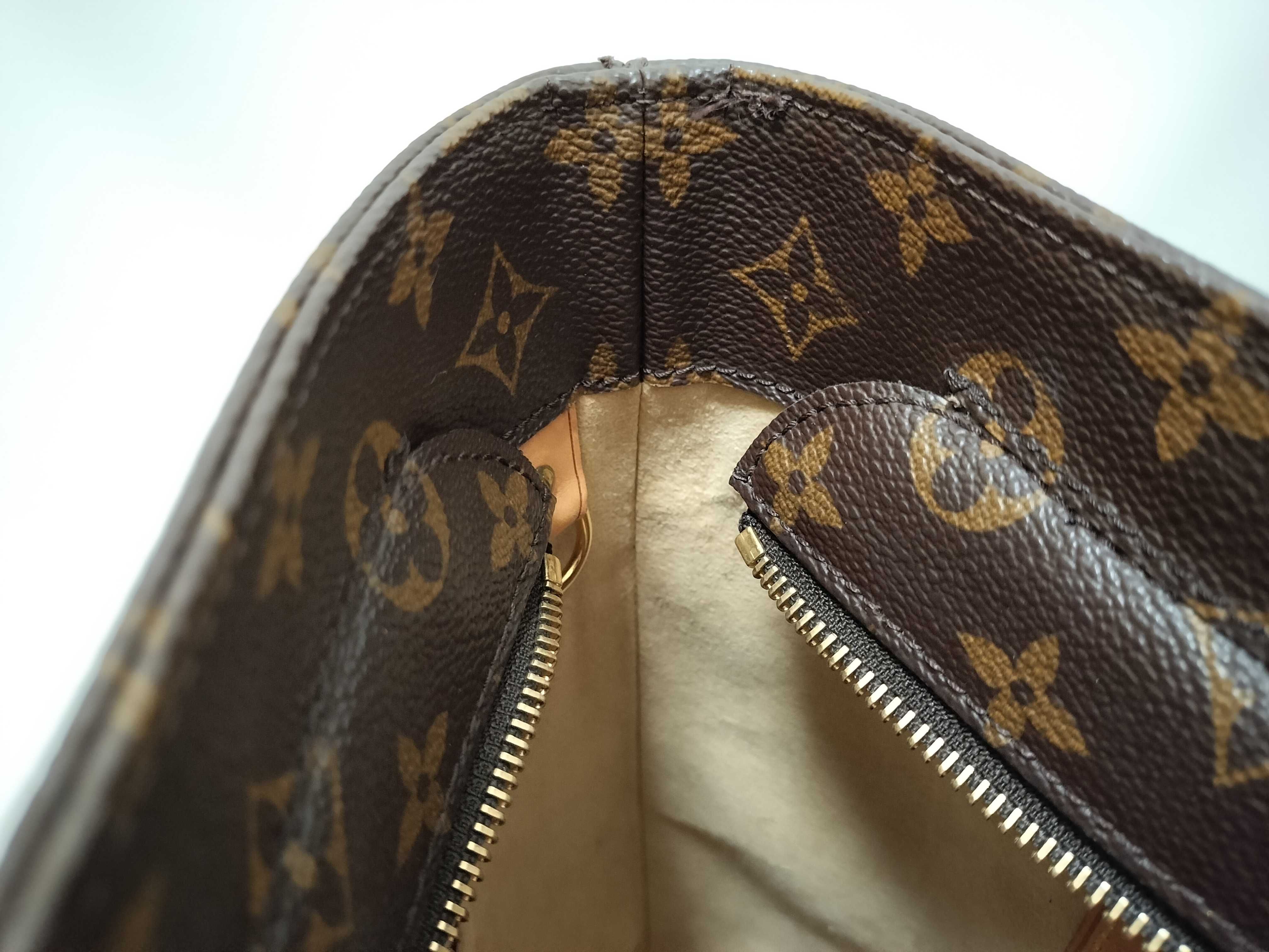 LV Monogram Luco Tote Bag M51155 — view 9