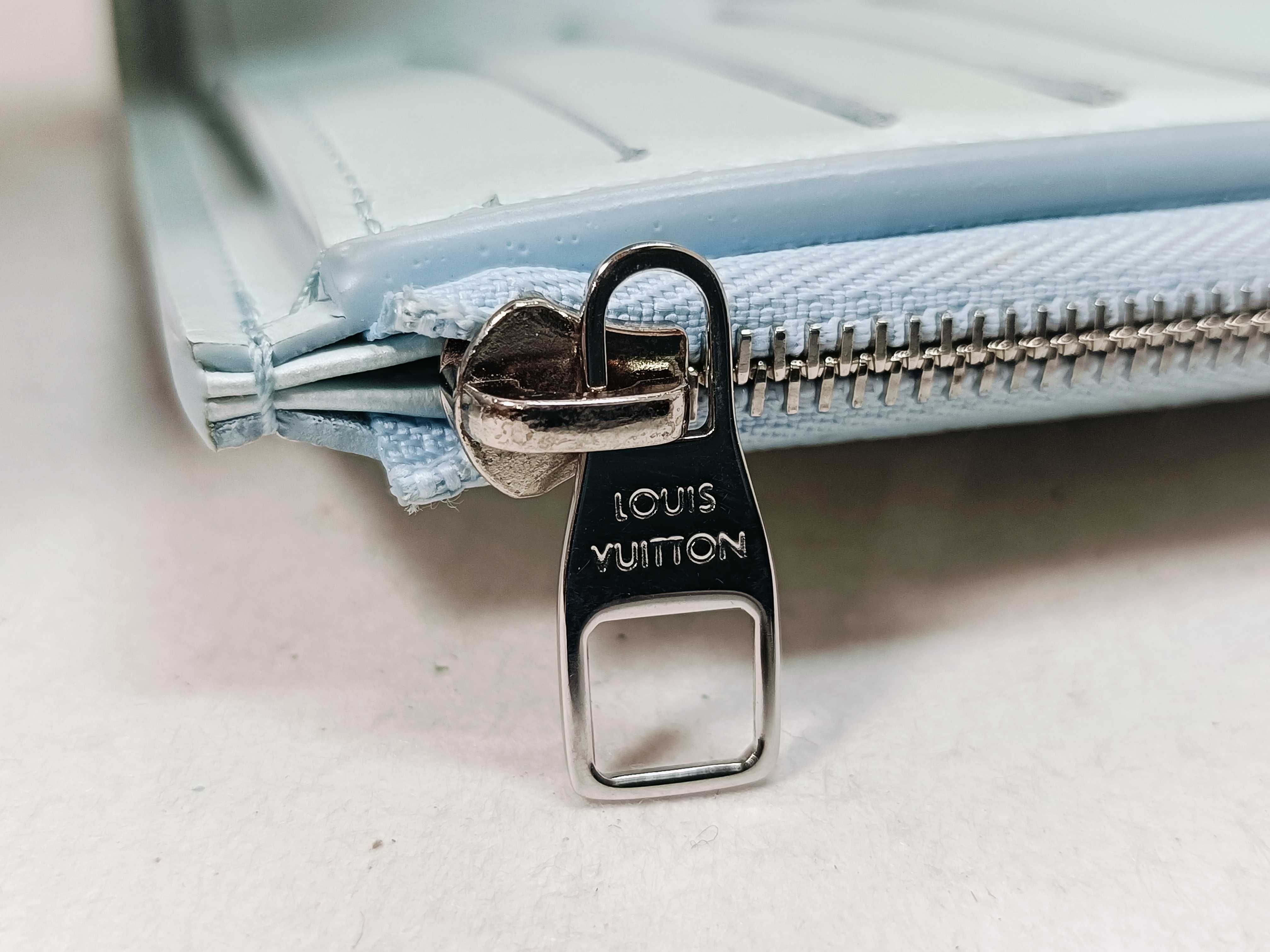 Limited Edition Taurillon Leather Portefeuille Capucines Blue Wallet with Name Engraving — view 9