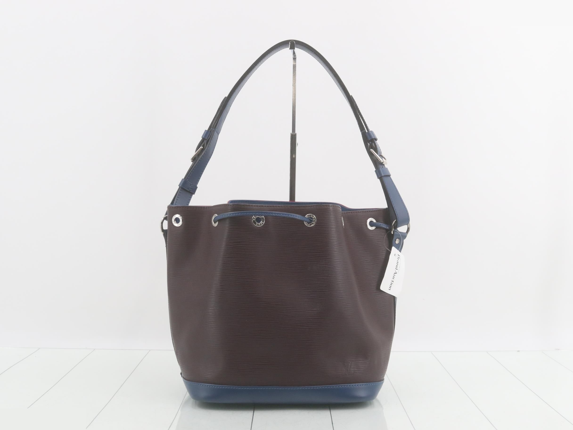 LV Epi Shoulder Bag — view 2