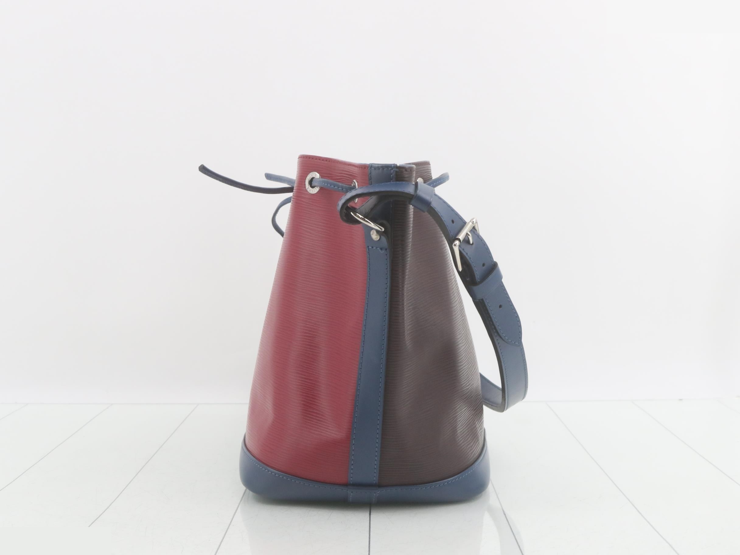 LV Epi Shoulder Bag — view 3
