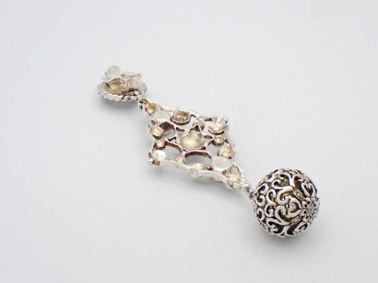 Stone earring, silver color, one earring only. — view 2