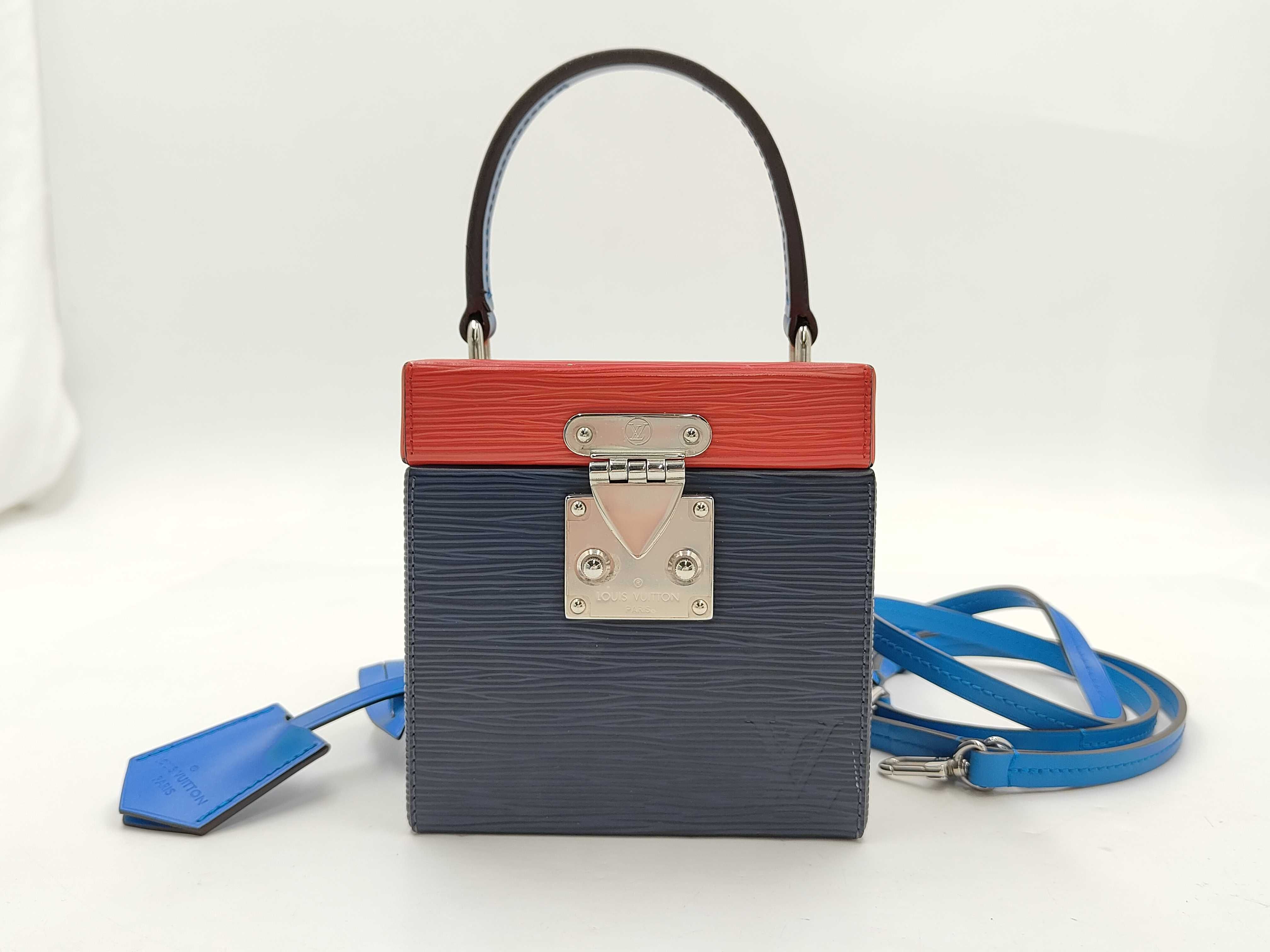 LV Epi Bleeker Box PL0139 Shoulder Bag — view 2