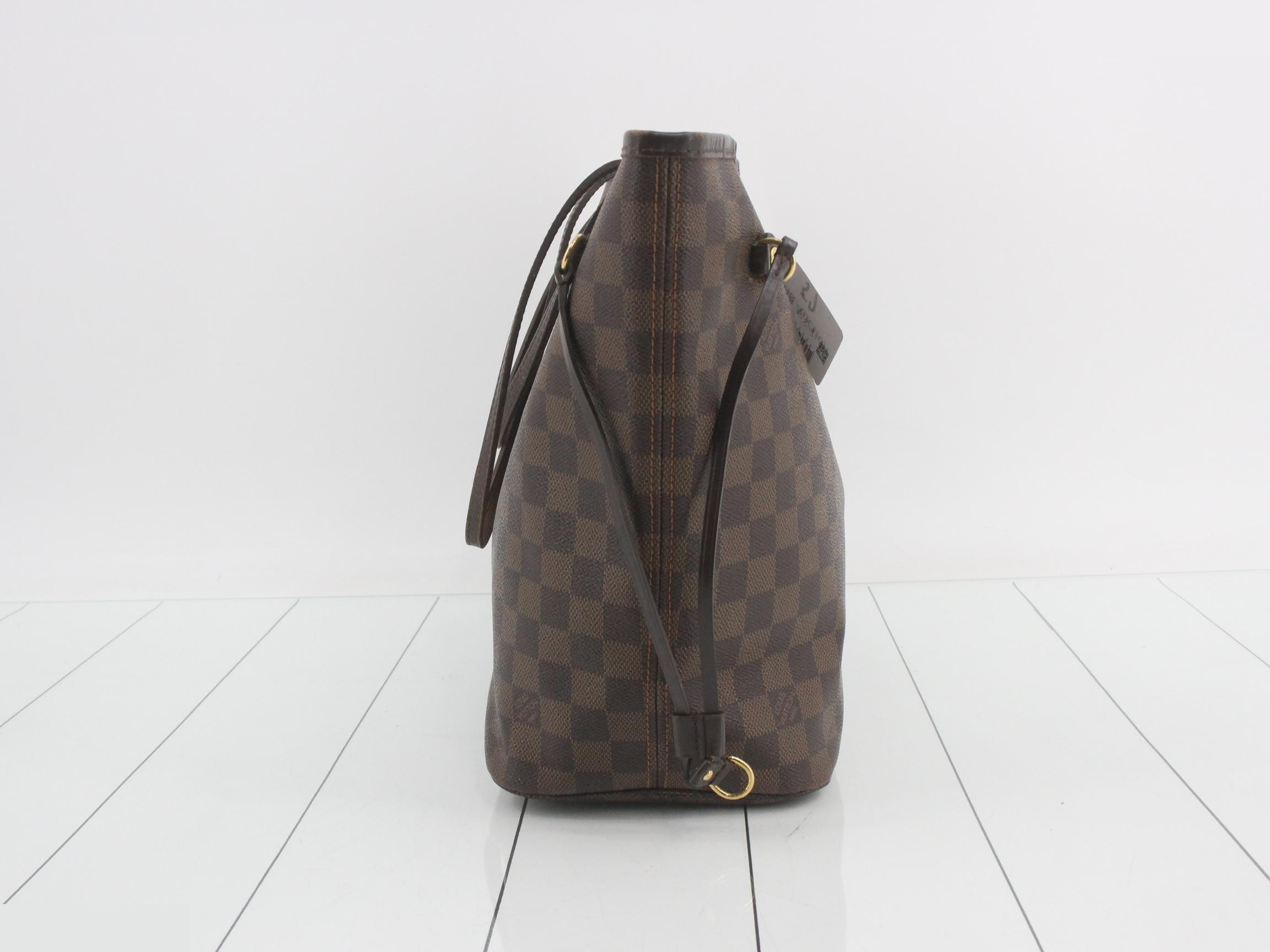 Damier Neverfull MM Tote Bag — view 4