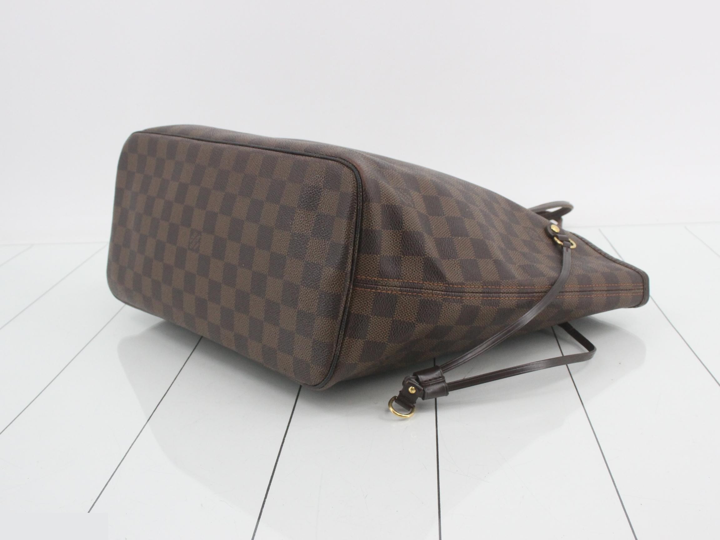 Damier Neverfull MM Tote Bag — view 6