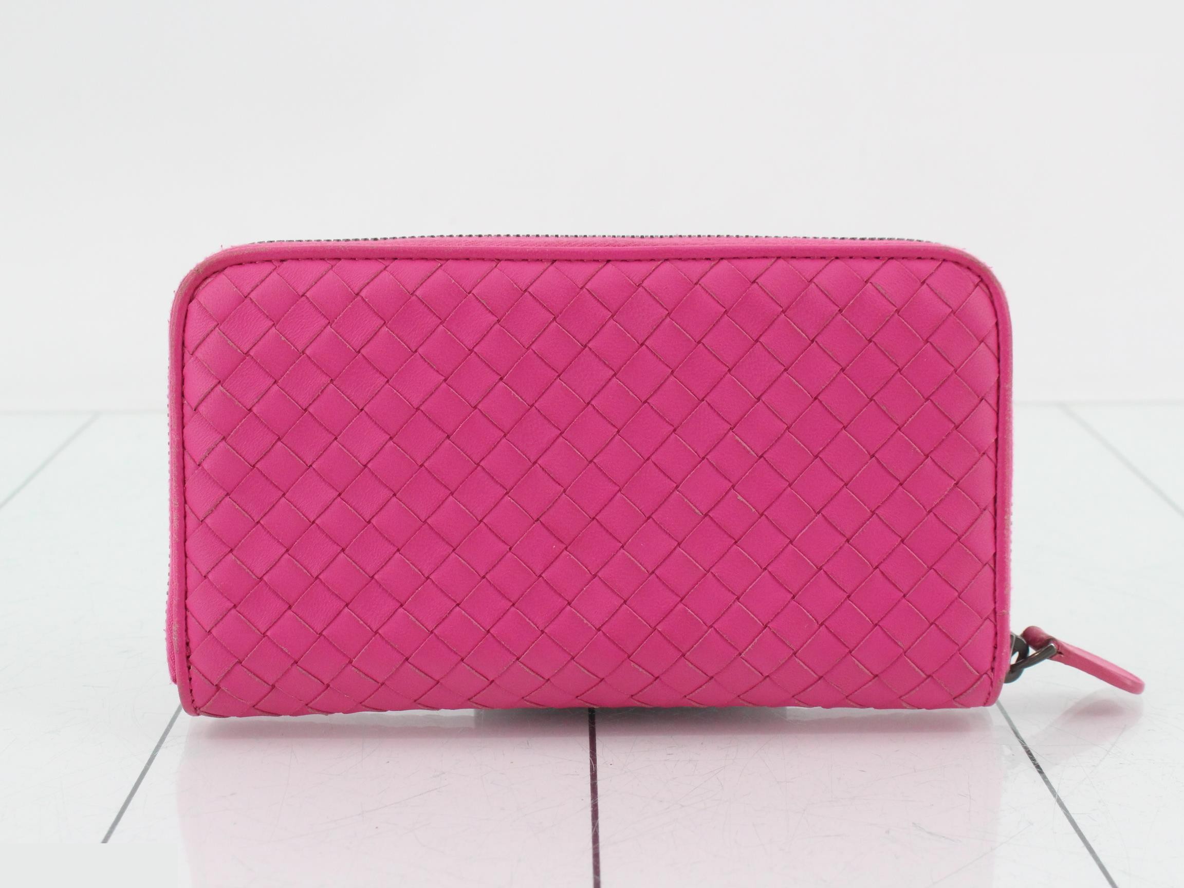Intrecciato leather round zipper long wallet, pink — view 2