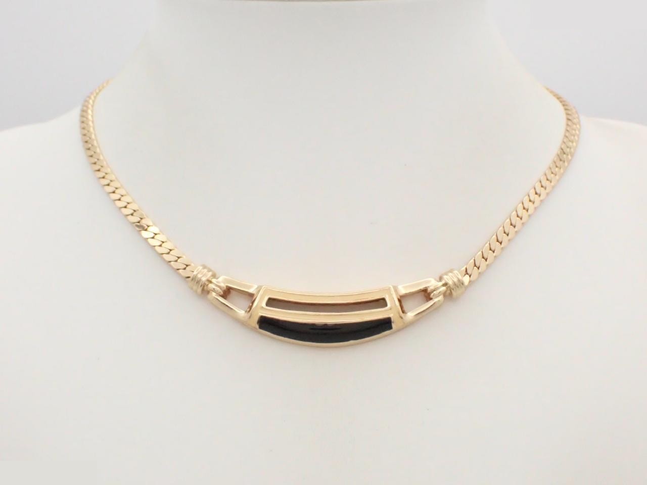 Other lines: Precious metals, necklaces, pendants — view 3