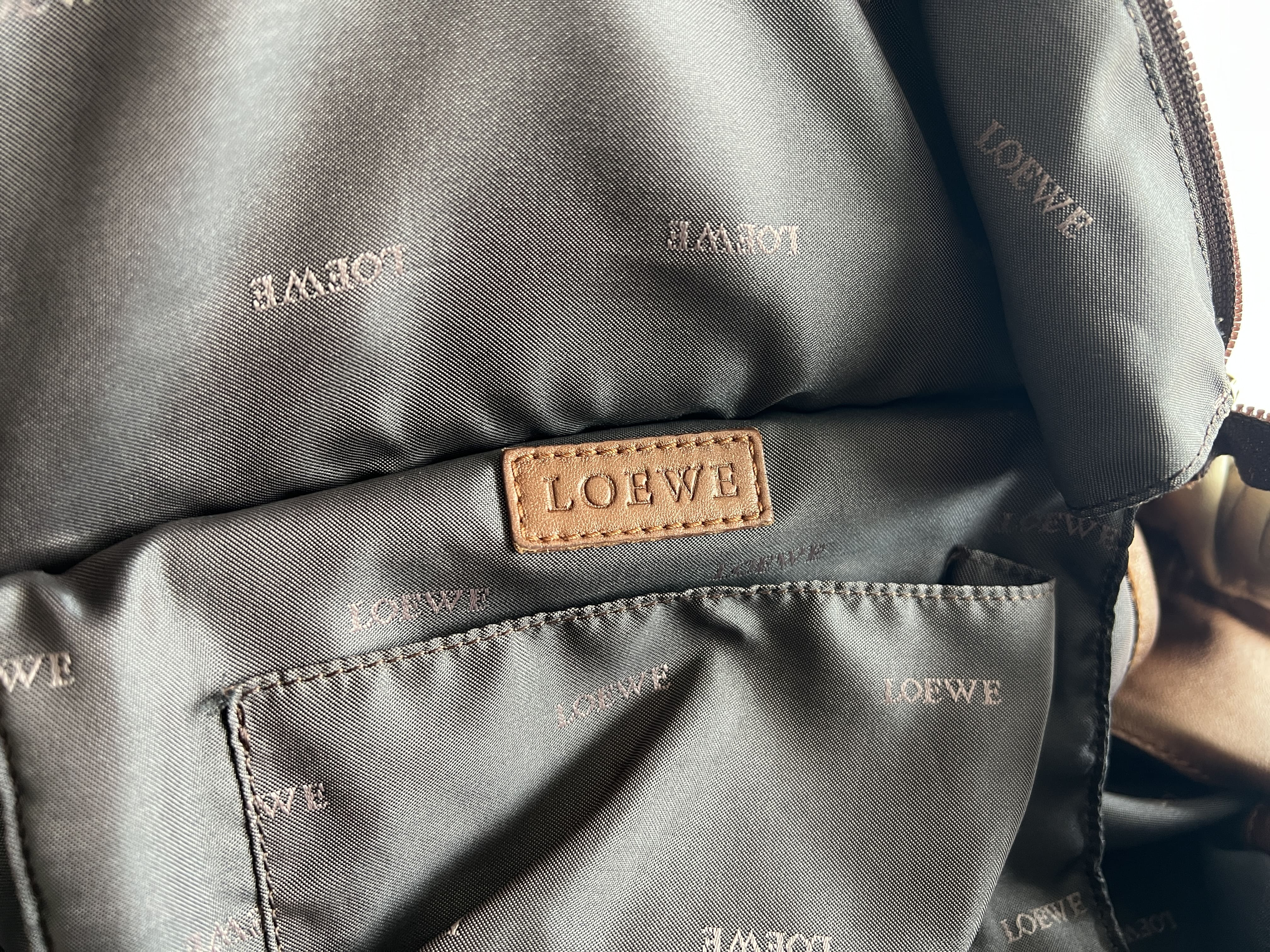 Nappa Aire Anagram Logo Handbag Tote Bag — view 8
