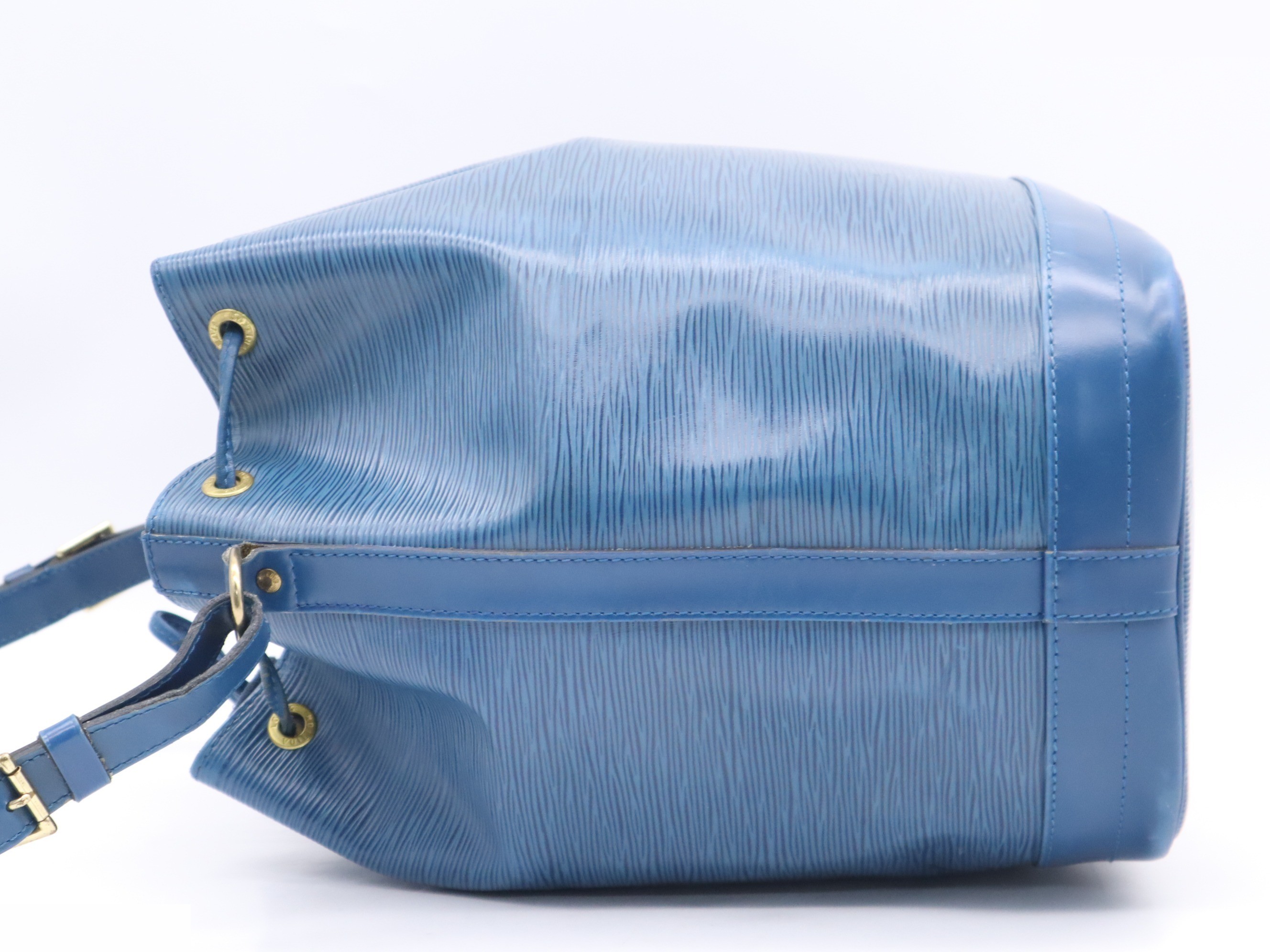 Noé Toledo Blue — view 3