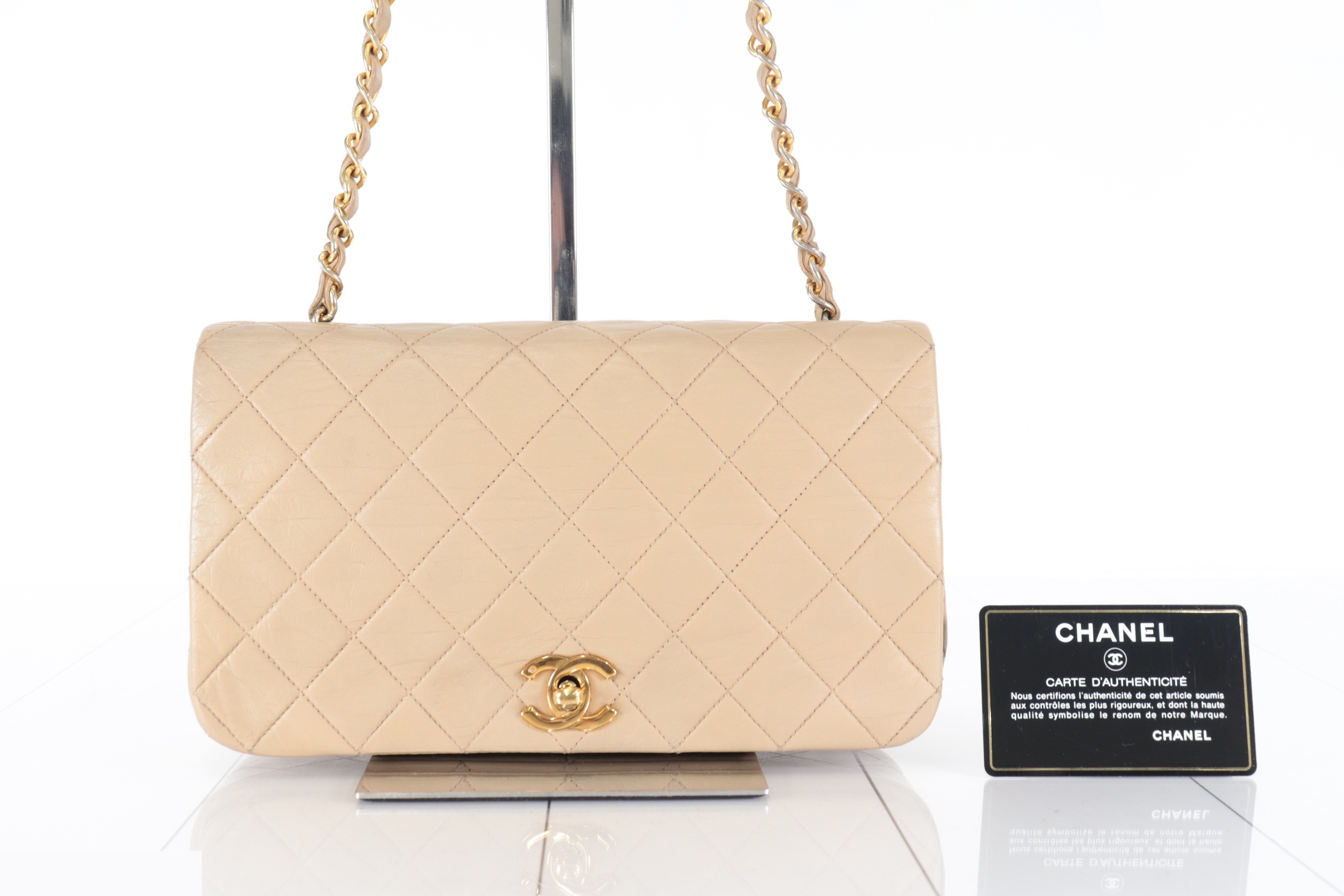 Full flap lambskin chain shoulder bag, beige, item number 4.