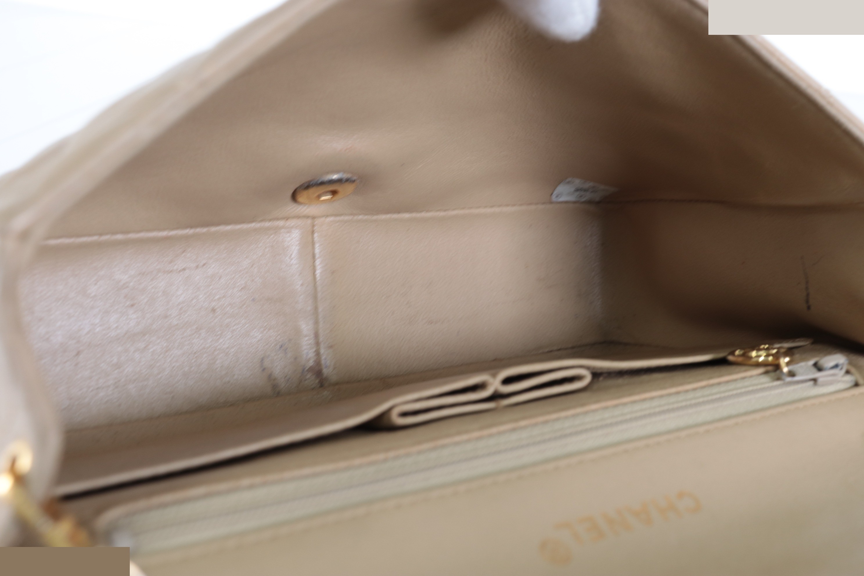 Full flap lambskin chain shoulder bag, beige, item number 4. — view 9